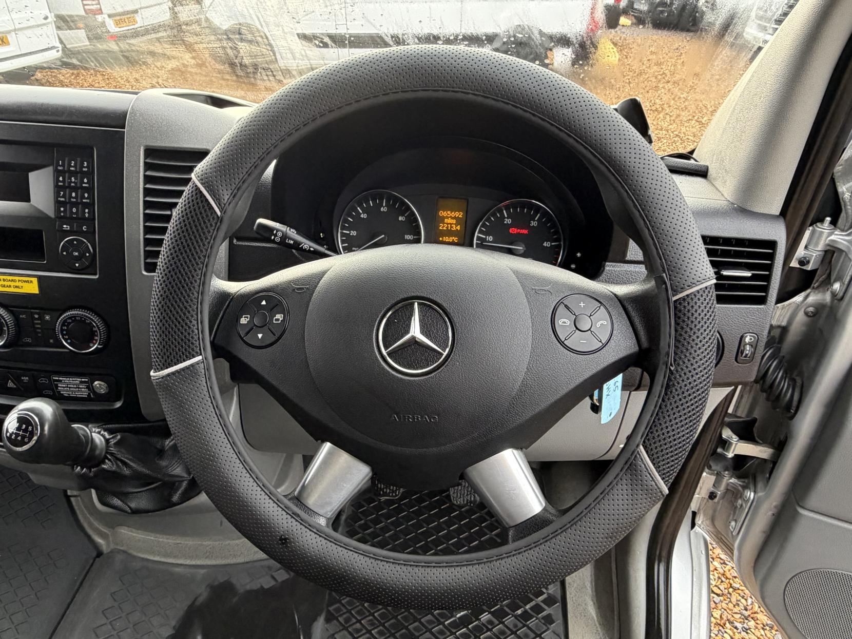 Mercedes-Benz Sprinter 2.1 313 CDi BlueEFFICIENCY Panel Van 4dr Diesel Manual RWD L1 H3 (211 g/km, 129 bhp)
