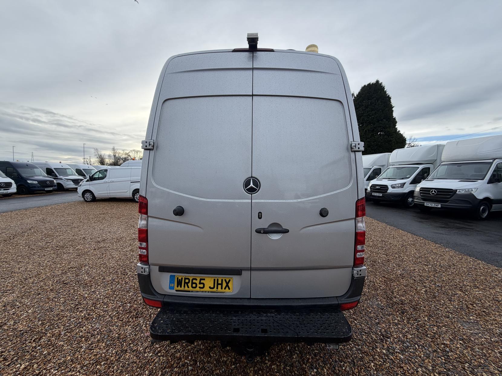 Mercedes-Benz Sprinter 2.1 313 CDi BlueEFFICIENCY Panel Van 4dr Diesel Manual RWD L1 H3 (211 g/km, 129 bhp)
