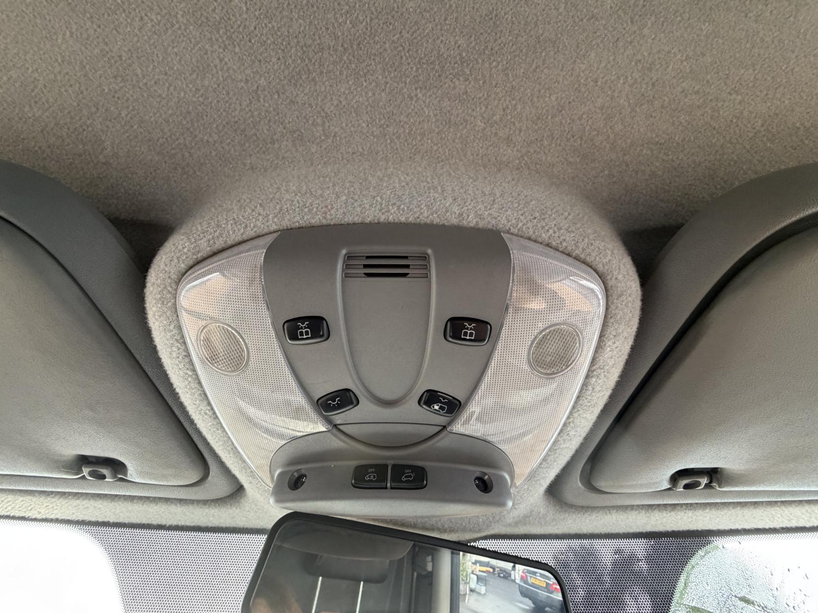 Mercedes-Benz Sprinter 2.1 313 CDi BlueEFFICIENCY Panel Van 4dr Diesel Manual RWD L1 H3 (211 g/km, 129 bhp)