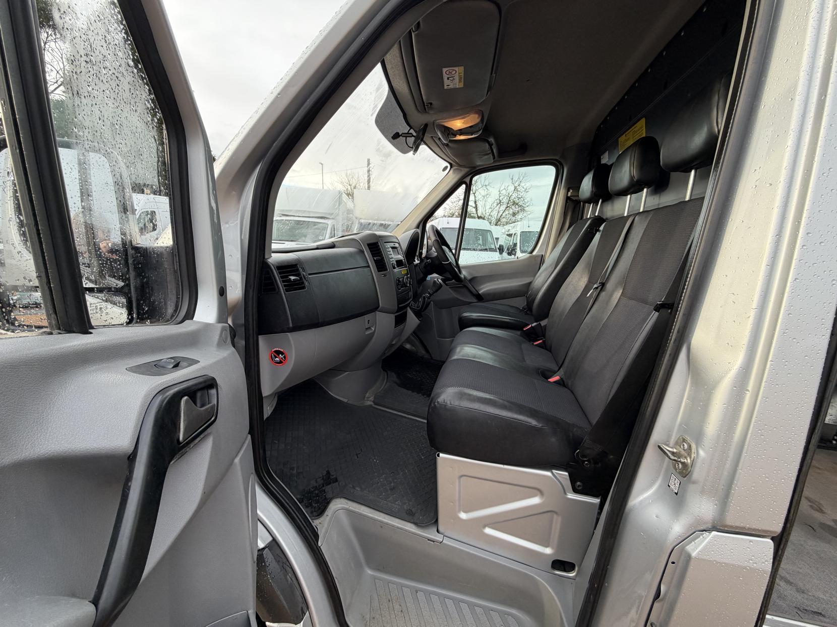 Mercedes-Benz Sprinter 2.1 313 CDi BlueEFFICIENCY Panel Van 4dr Diesel Manual RWD L1 H3 (211 g/km, 129 bhp)