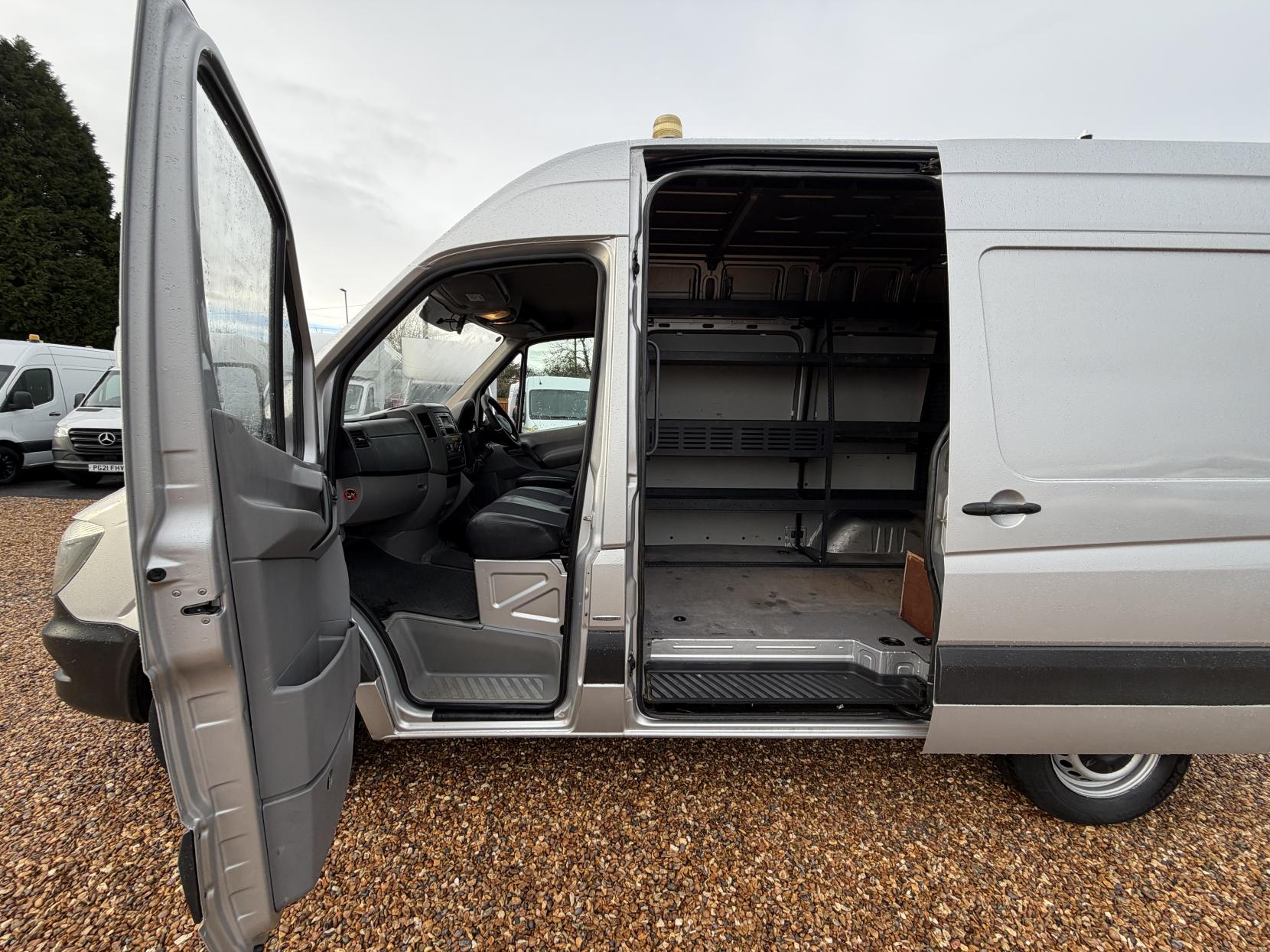 Mercedes-Benz Sprinter 2.1 313 CDi BlueEFFICIENCY Panel Van 4dr Diesel Manual RWD L1 H3 (211 g/km, 129 bhp)