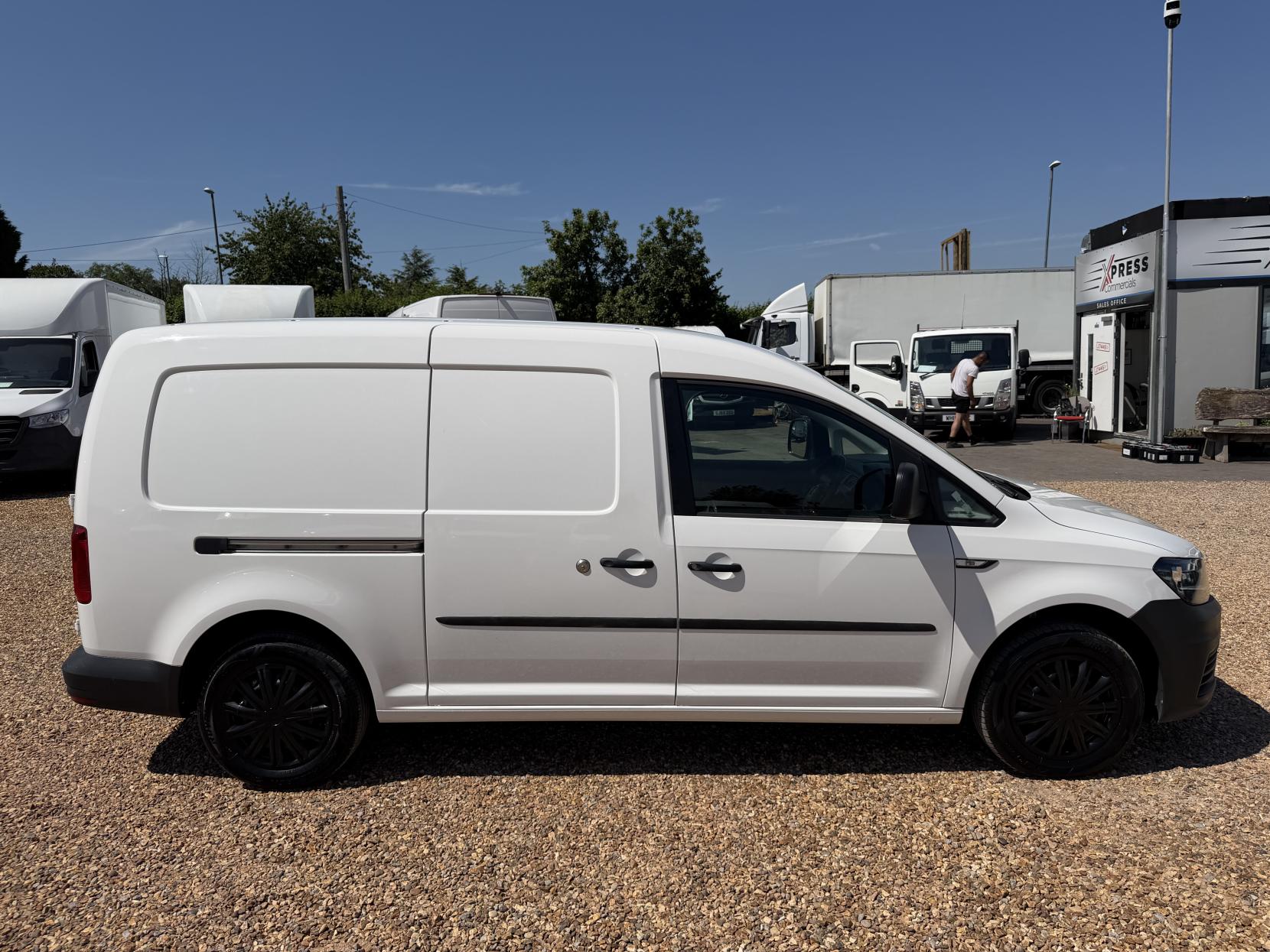 2019 Volkswagen Caddy Maxi 2.0 TDI C20 Startline Panel Van 6dr Diesel Manual LWB Euro 6 (s/s) (102 ps) - Thumbnail 12