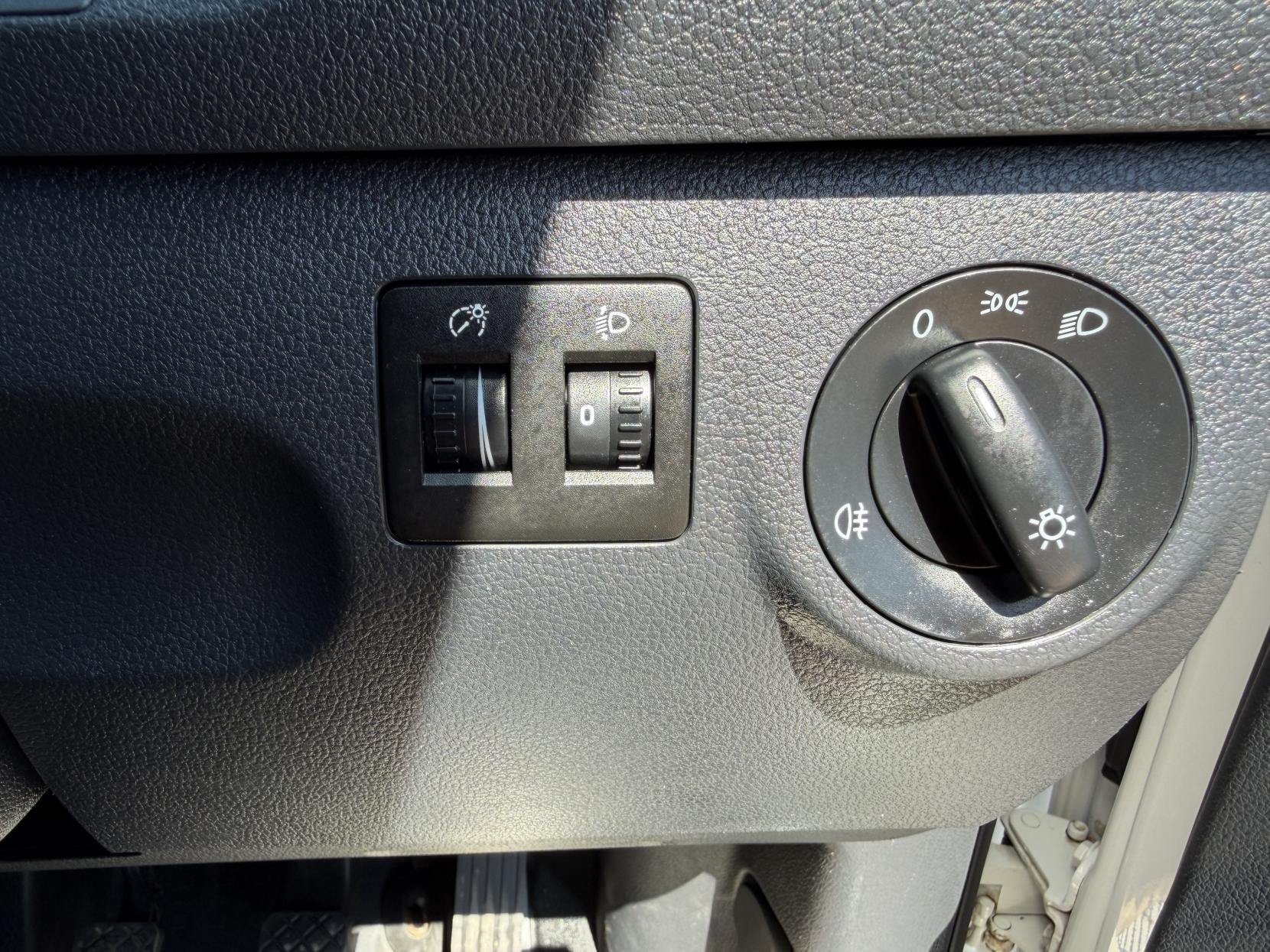 2019 Volkswagen Caddy Maxi 2.0 TDI C20 Startline Panel Van 6dr Diesel Manual LWB Euro 6 (s/s) (102 ps) - Thumbnail 31