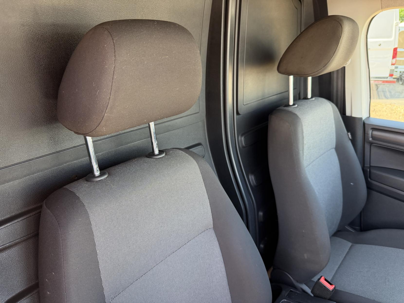 2019 Volkswagen Caddy Maxi 2.0 TDI C20 Startline Panel Van 6dr Diesel Manual LWB Euro 6 (s/s) (102 ps) - Thumbnail 14
