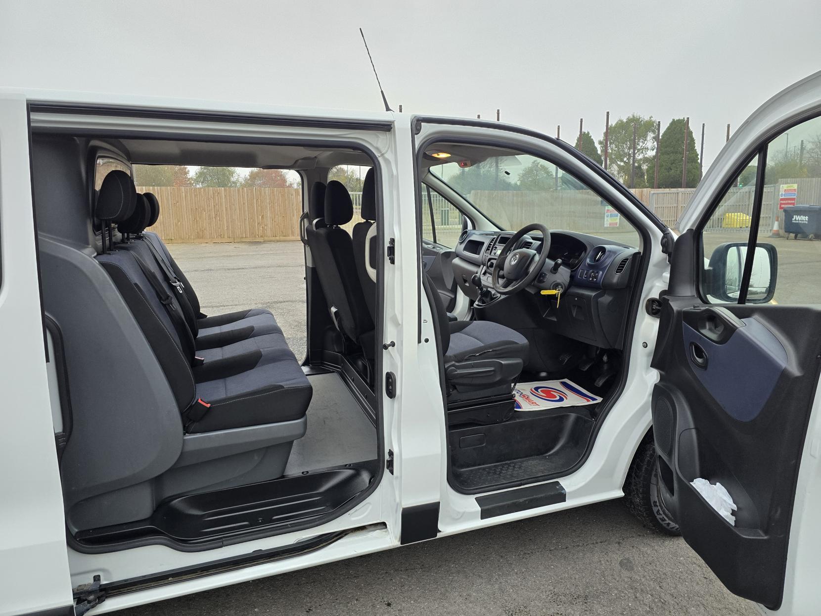 Vauxhall Vivaro 1.6 CDTi 2900 Crew Van Double Cab 5dr Diesel Manual L2 H1 Euro 6 (6 Seat) (120 ps)