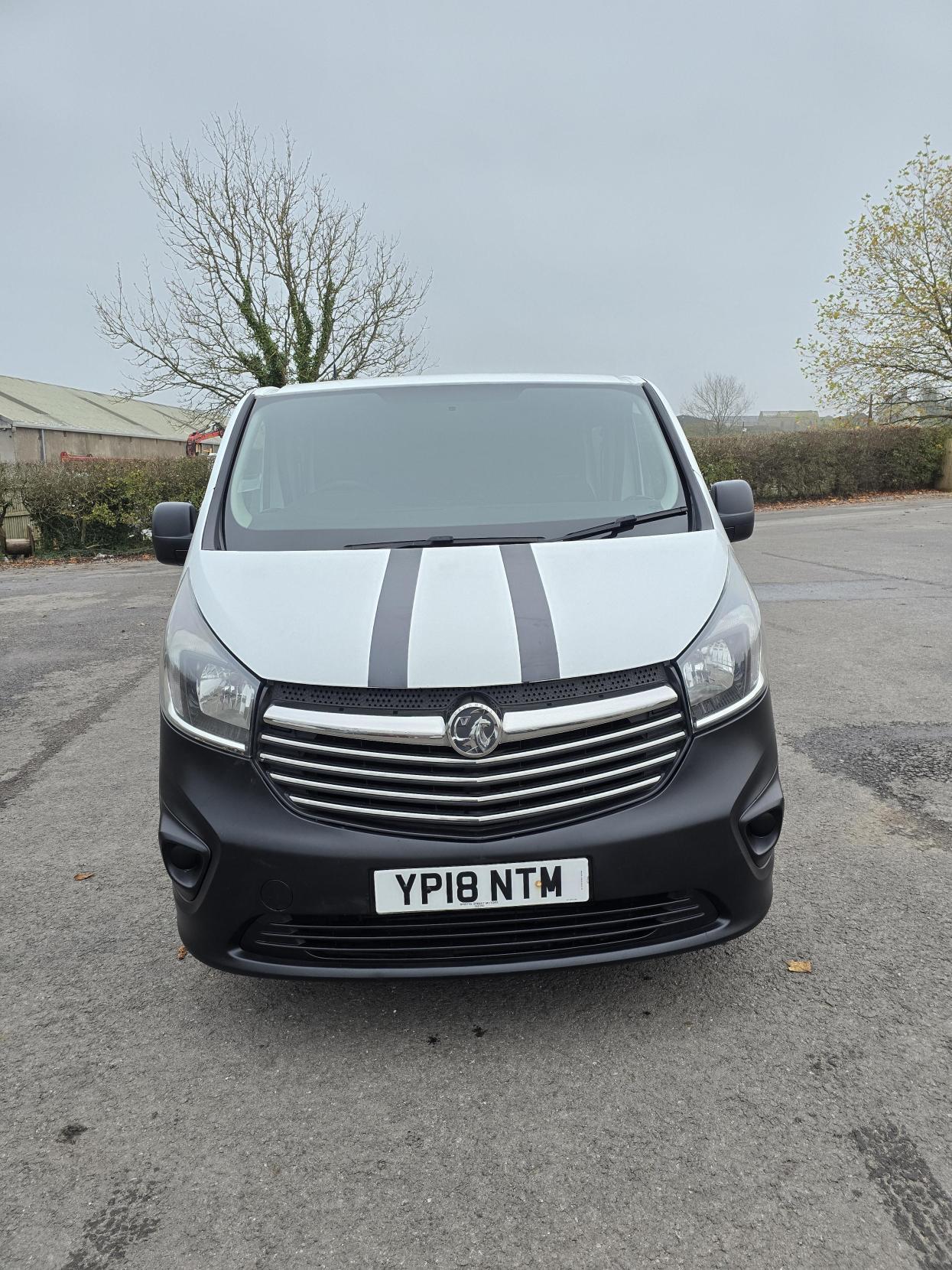 Vauxhall Vivaro 1.6 CDTi 2900 Crew Van Double Cab 5dr Diesel Manual L2 H1 Euro 6 (6 Seat) (120 ps)