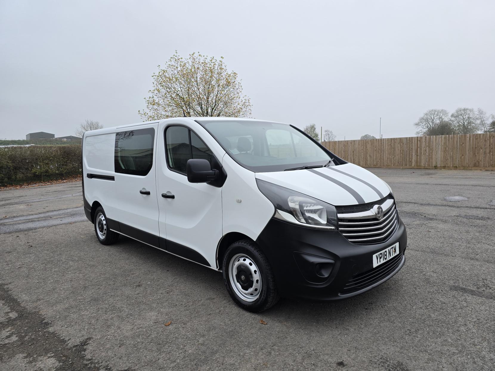 Vauxhall Vivaro 1.6 CDTi 2900 Crew Van Double Cab 5dr Diesel Manual L2 H1 Euro 6 (6 Seat) (120 ps)