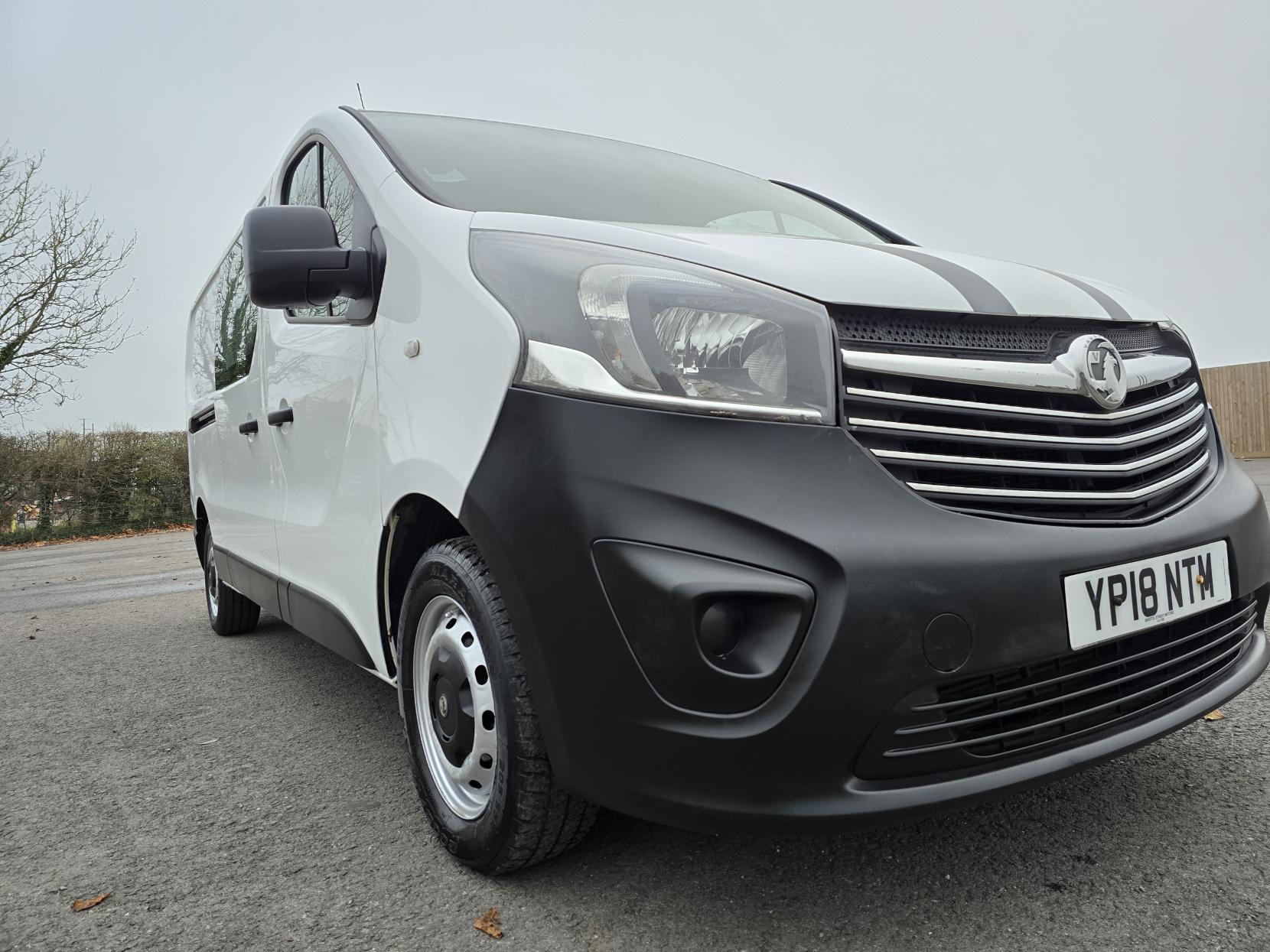 Vauxhall Vivaro 1.6 CDTi 2900 Crew Van Double Cab 5dr Diesel Manual L2 H1 Euro 6 (6 Seat) (120 ps)