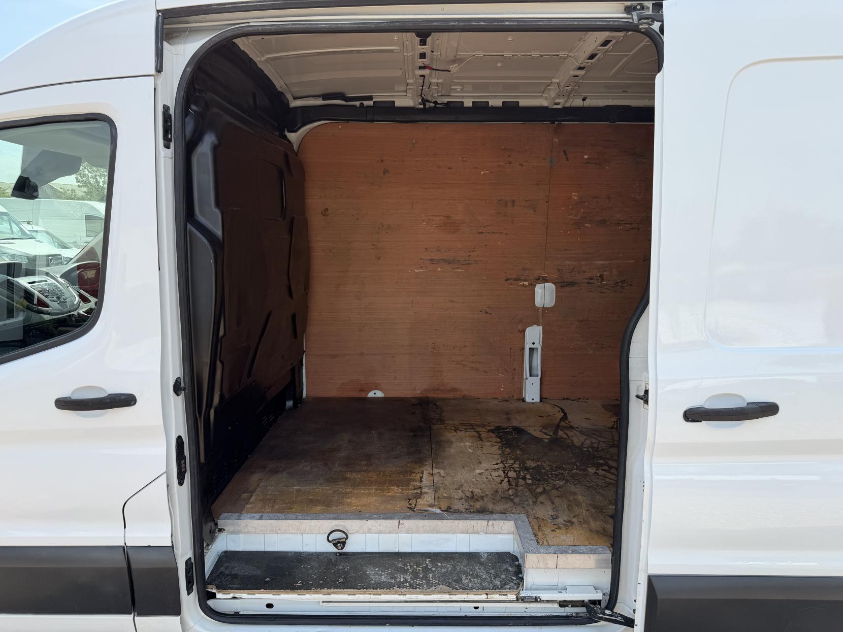 2015 Ford Transit 2.2 TDCi 350 Trend Panel Van 5dr Diesel Manual RWD L3 H2 Euro 5 (125 ps) - Thumbnail 18
