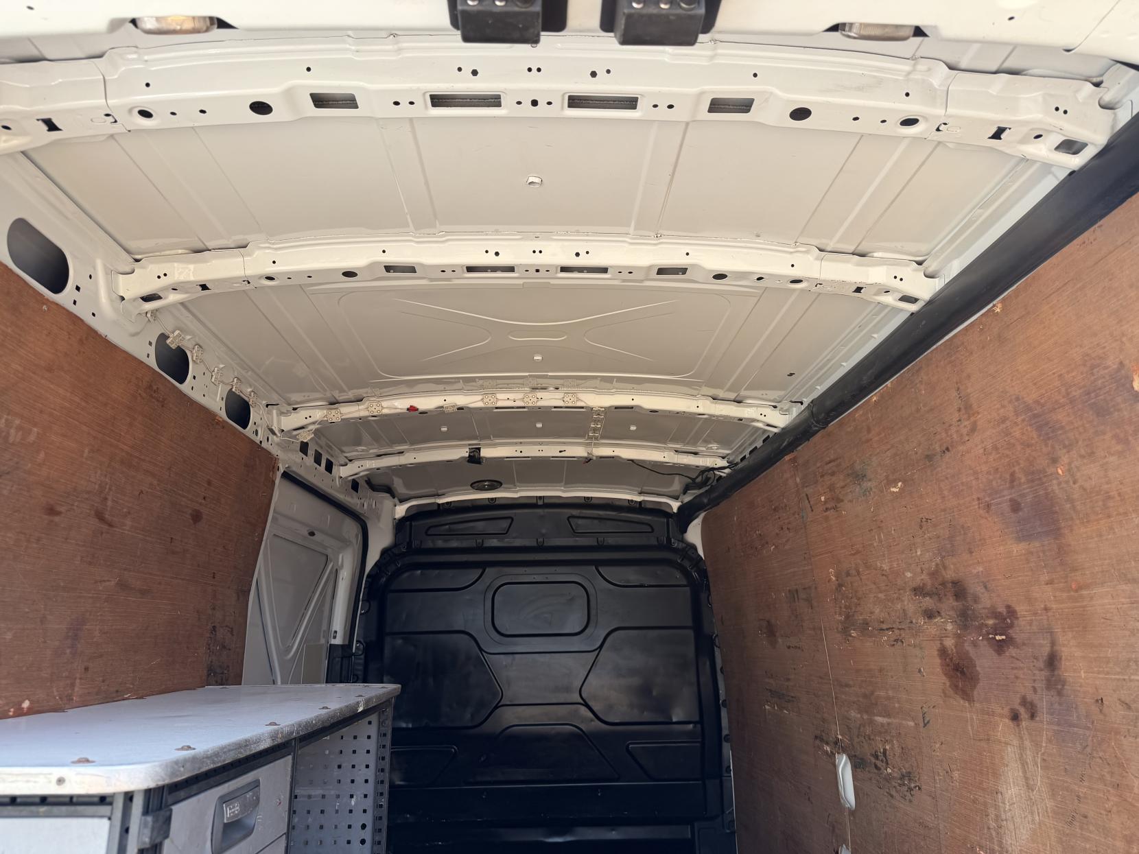 2015 Ford Transit 2.2 TDCi 350 Trend Panel Van 5dr Diesel Manual RWD L3 H2 Euro 5 (125 ps) - Thumbnail 31