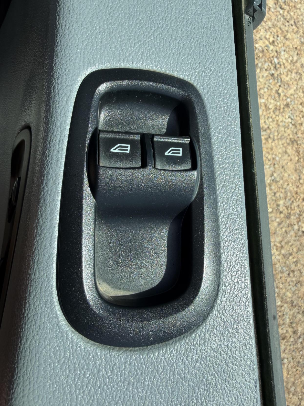 2015 Ford Transit 2.2 TDCi 350 Trend Panel Van 5dr Diesel Manual RWD L3 H2 Euro 5 (125 ps) - Thumbnail 37