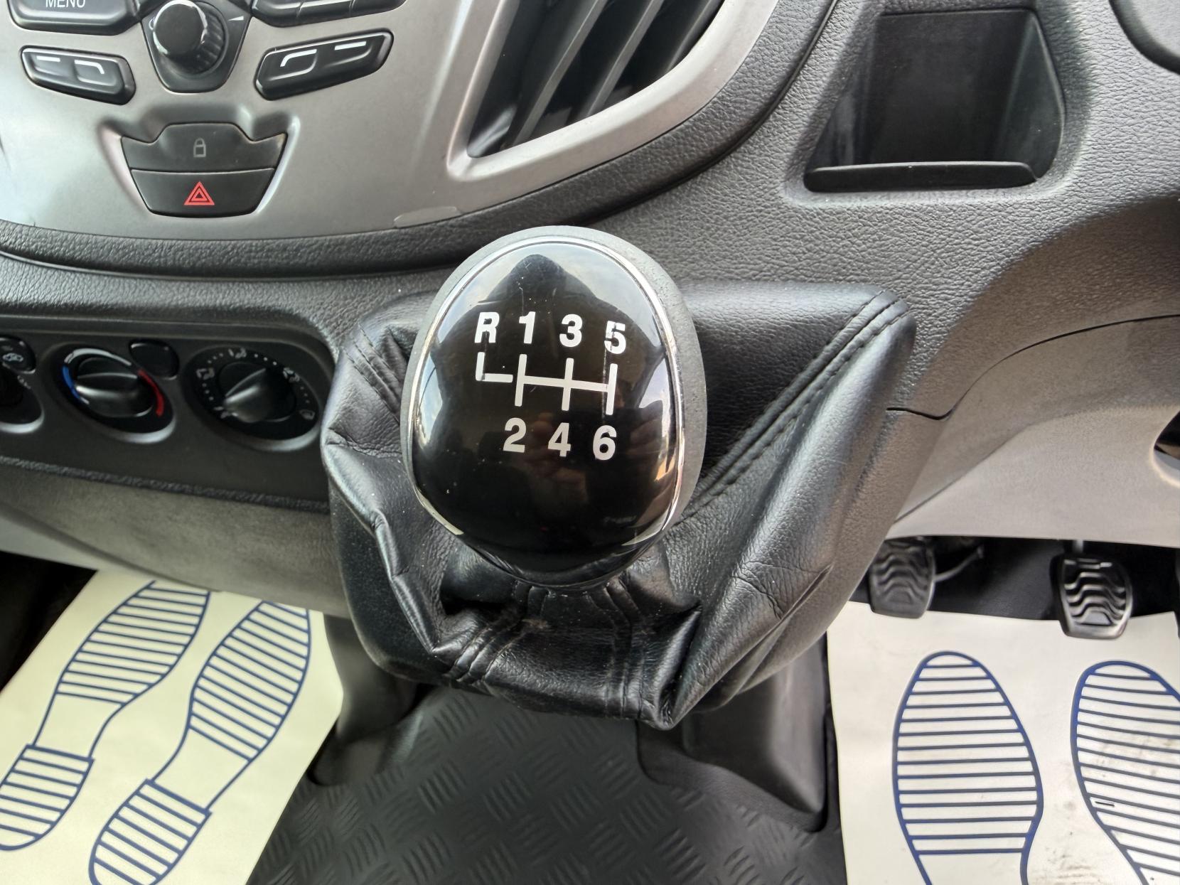 2015 Ford Transit 2.2 TDCi 350 Trend Panel Van 5dr Diesel Manual RWD L3 H2 Euro 5 (125 ps) - Thumbnail 47