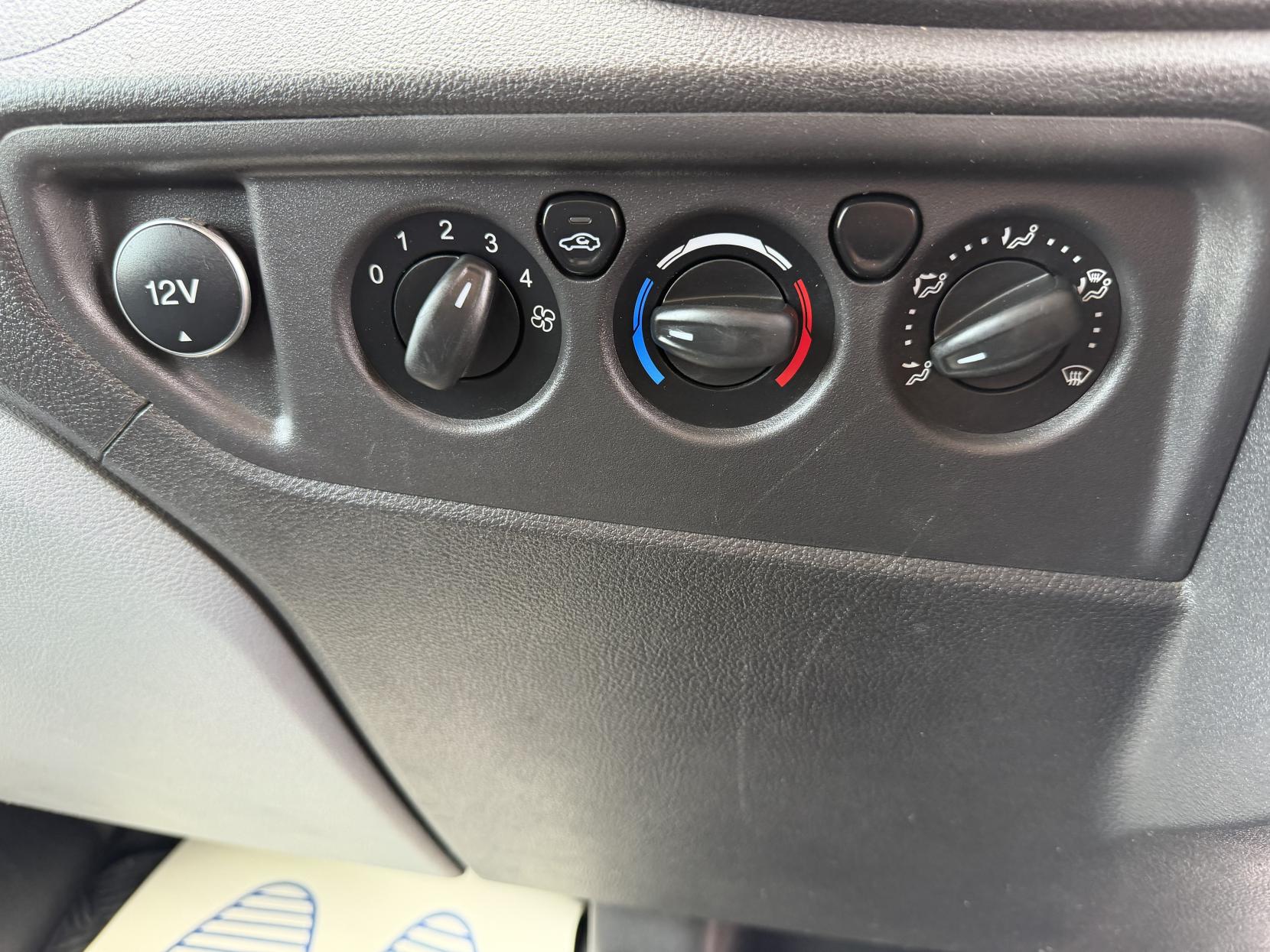 2015 Ford Transit 2.2 TDCi 350 Trend Panel Van 5dr Diesel Manual RWD L3 H2 Euro 5 (125 ps) - Thumbnail 50