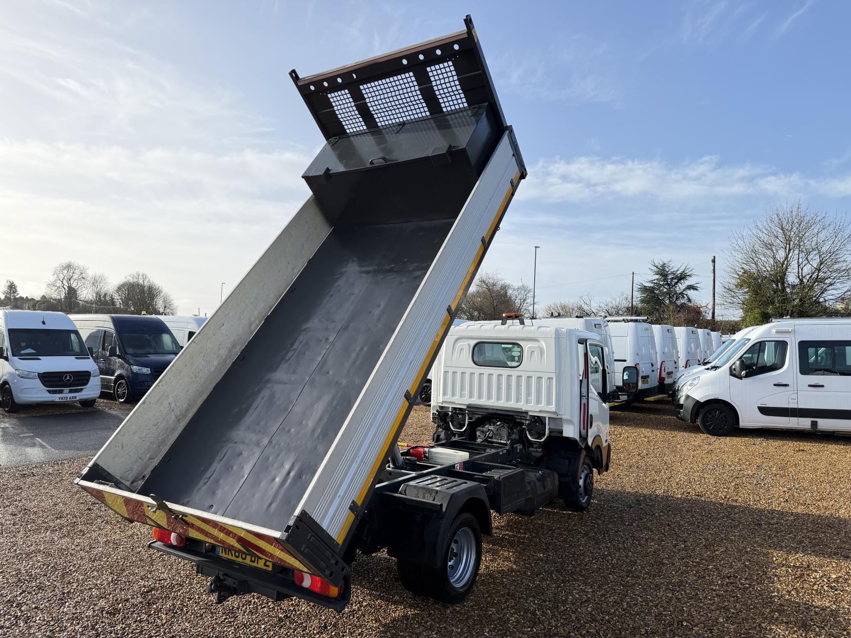 Nissan NT400 Cabstar 3.0 Tipper (2016 - 2020)