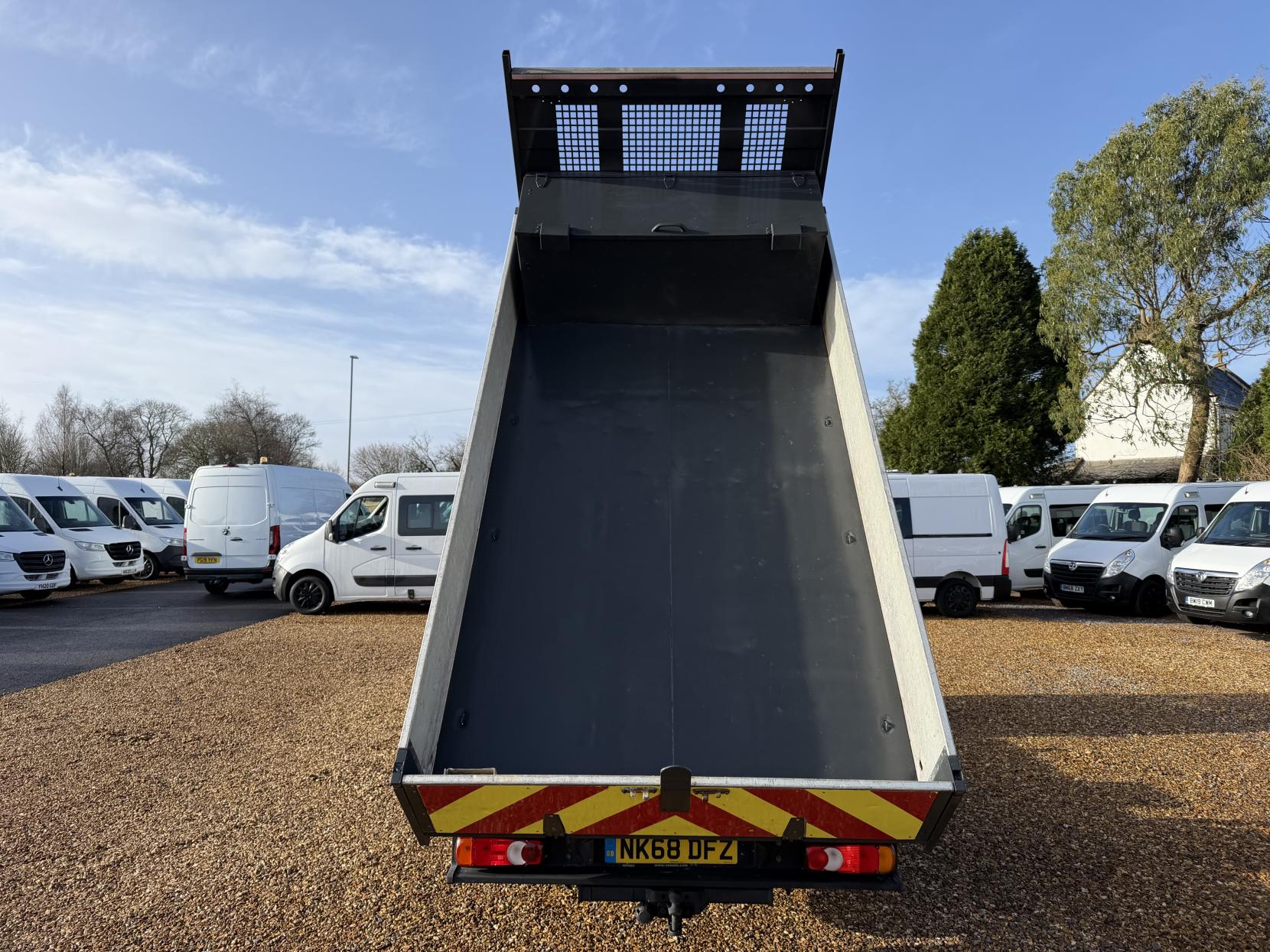 Nissan NT400 Cabstar 3.0 Tipper (2016 - 2020)