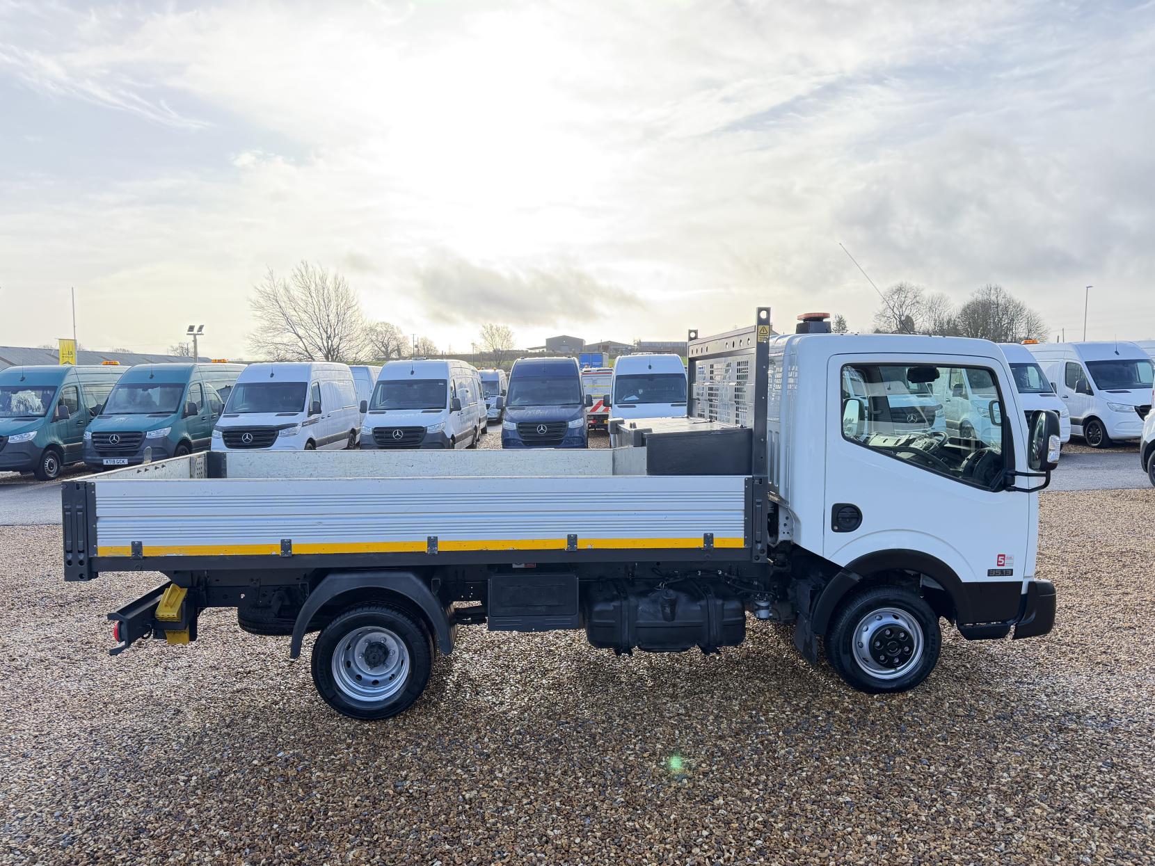 Nissan NT400 Cabstar 3.0 Tipper (2016 - 2020)