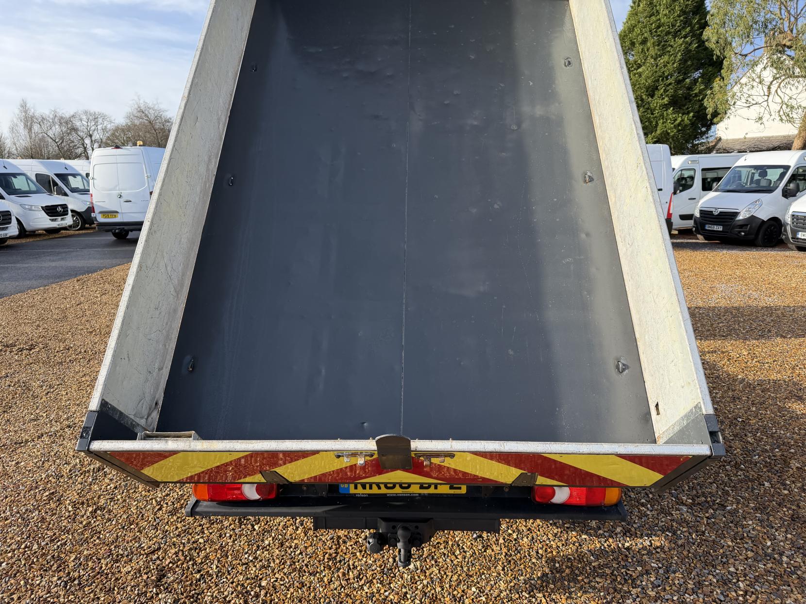 Nissan NT400 Cabstar 3.0 Tipper (2016 - 2020)