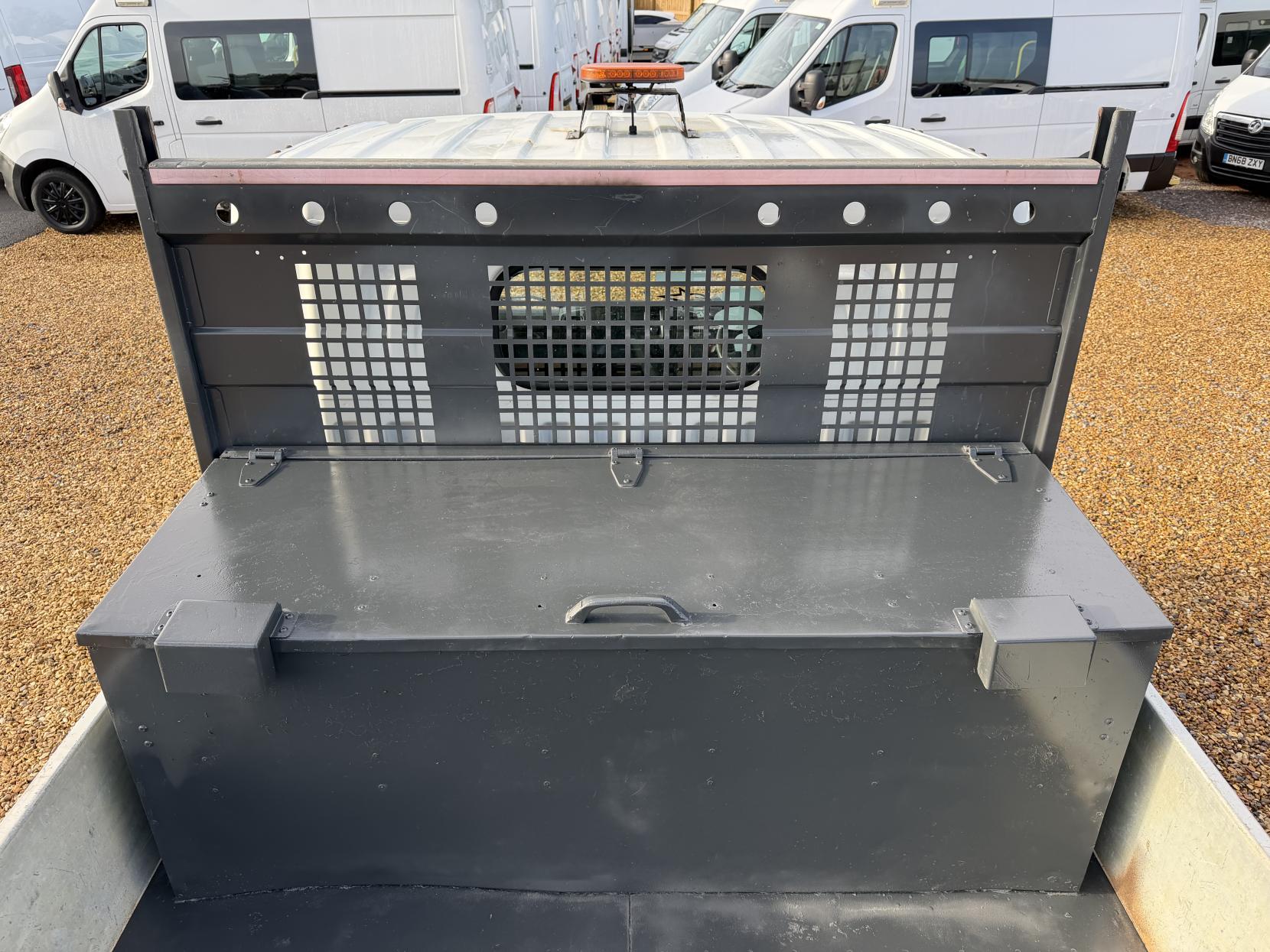 Nissan NT400 Cabstar 3.0 Tipper (2016 - 2020)