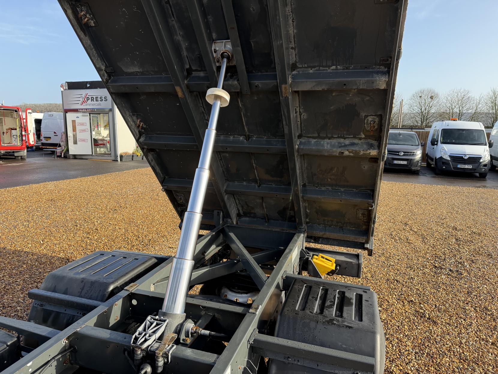 Nissan NT400 Cabstar 3.0 Tipper (2016 - 2020)