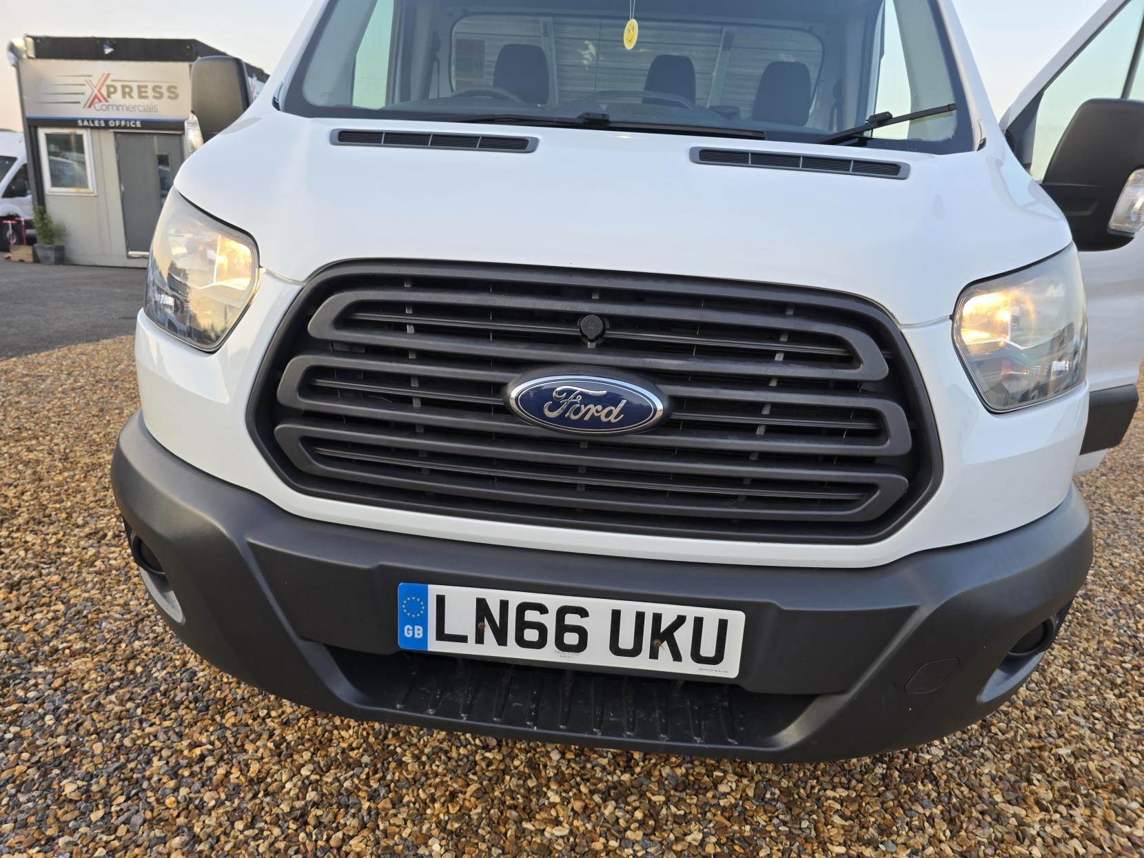 Ford Transit 2.0 350 EcoBlue 1-Way Tipper 2dr Diesel Manual RWD L2 Euro 6 (1-Stop, DRW) (130 ps)