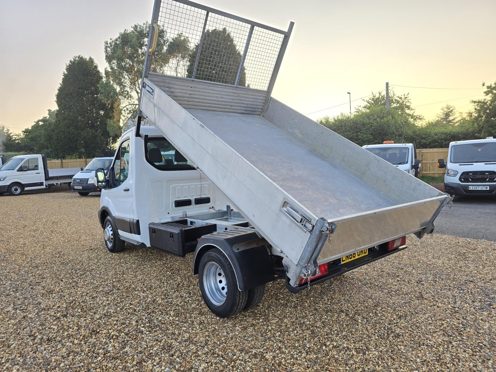 Ford Transit 2.0 350 EcoBlue 1-Way Tipper 2dr Diesel Manual RWD L2 Euro 6 (1-Stop, DRW) (130 ps)