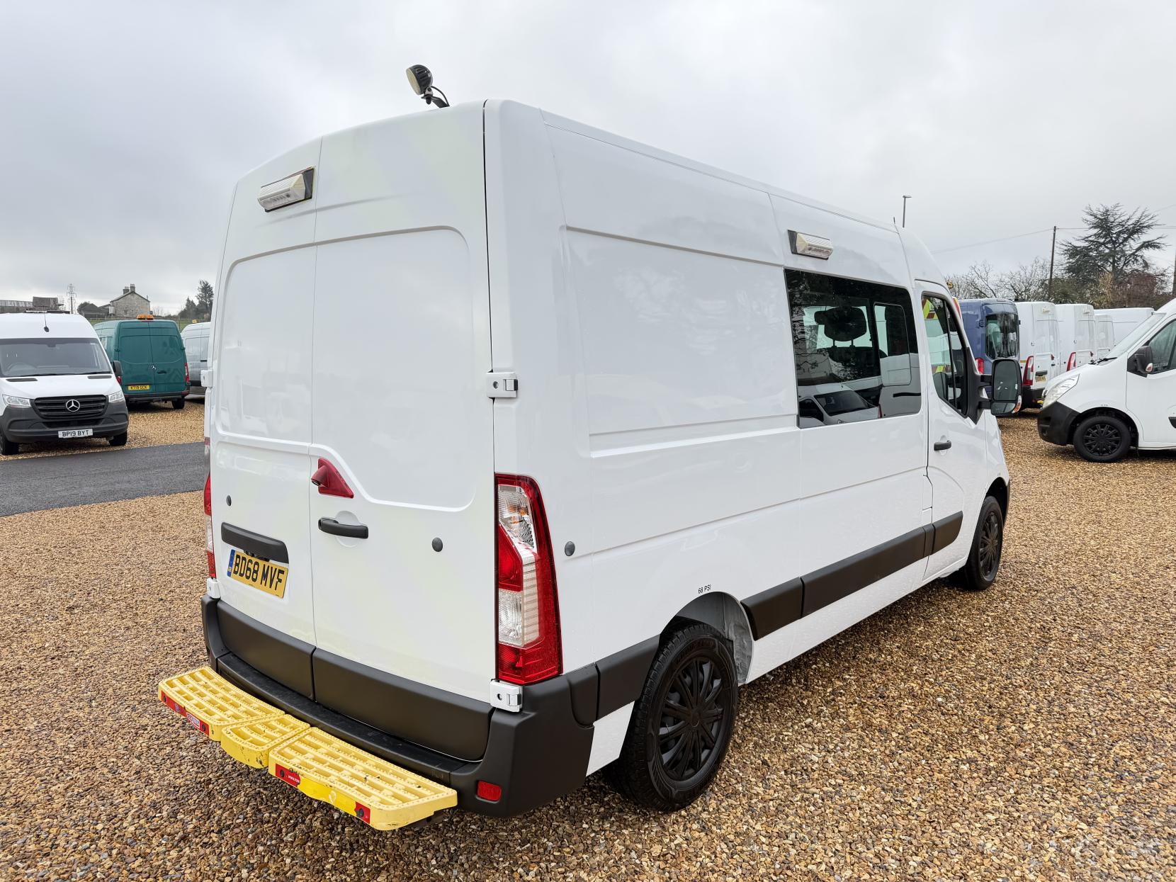 Vauxhall Movano 2.3 CDTi 3500 Panel Van 5dr Diesel Manual FWD L2 H2 Euro 6 (130 ps)