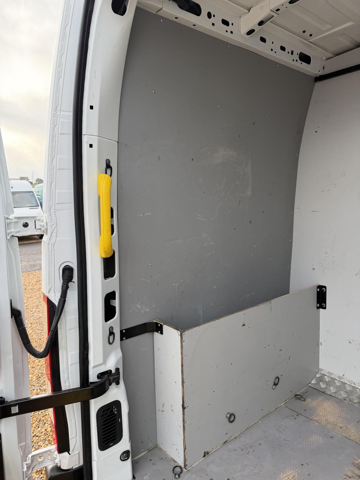 Vauxhall Movano 2.3 CDTi 3500 Panel Van 5dr Diesel Manual FWD L2 H2 Euro 6 (130 ps)