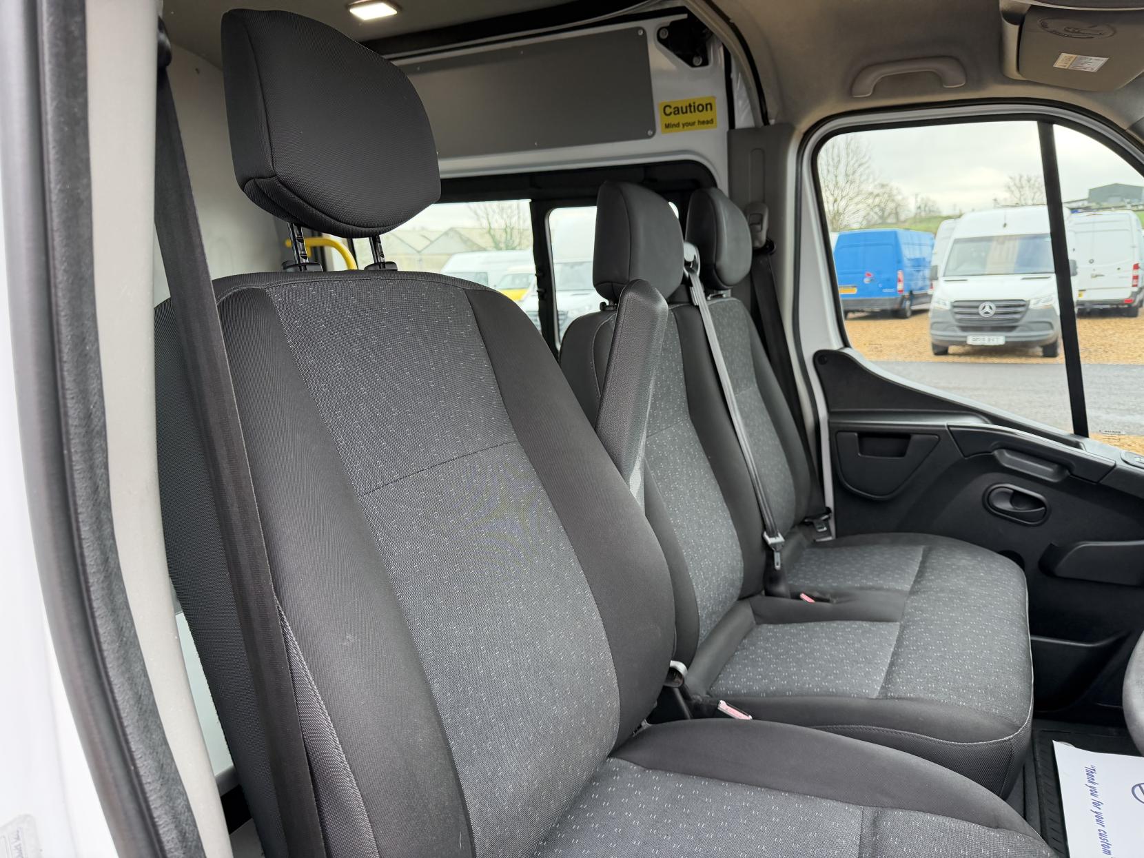 Vauxhall Movano 2.3 CDTi 3500 Panel Van 5dr Diesel Manual FWD L2 H2 Euro 6 (130 ps)