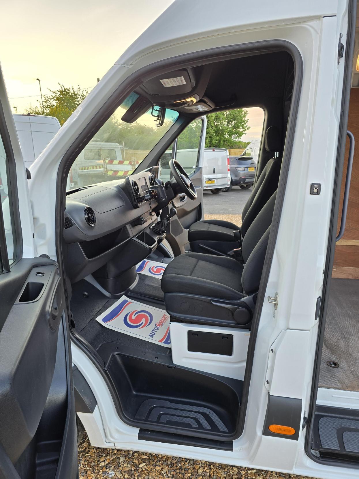 Mercedes-Benz Sprinter 2.1 311 CDI Panel Van 5dr Diesel Manual RWD L3 H2 Euro 6 (114 ps)
