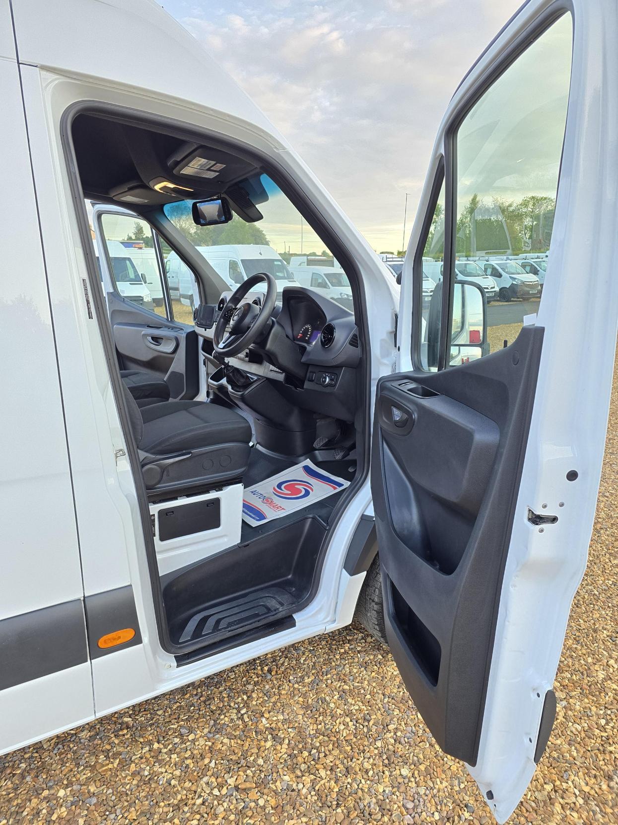 Mercedes-Benz Sprinter 2.1 311 CDI Panel Van 5dr Diesel Manual RWD L3 H2 Euro 6 (114 ps)