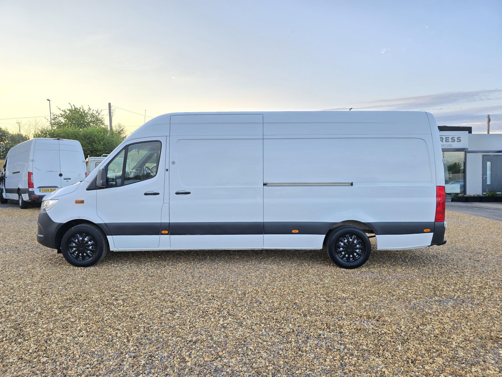 Mercedes-Benz Sprinter 2.1 311 CDI Panel Van 5dr Diesel Manual RWD L3 H2 Euro 6 (114 ps)