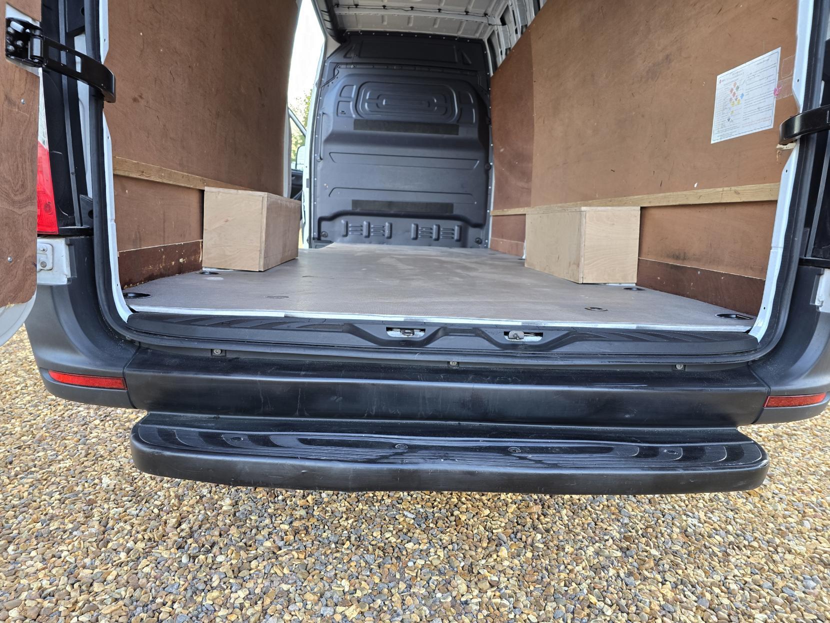 Mercedes-Benz Sprinter 2.1 311 CDI Panel Van 5dr Diesel Manual RWD L3 H2 Euro 6 (114 ps)