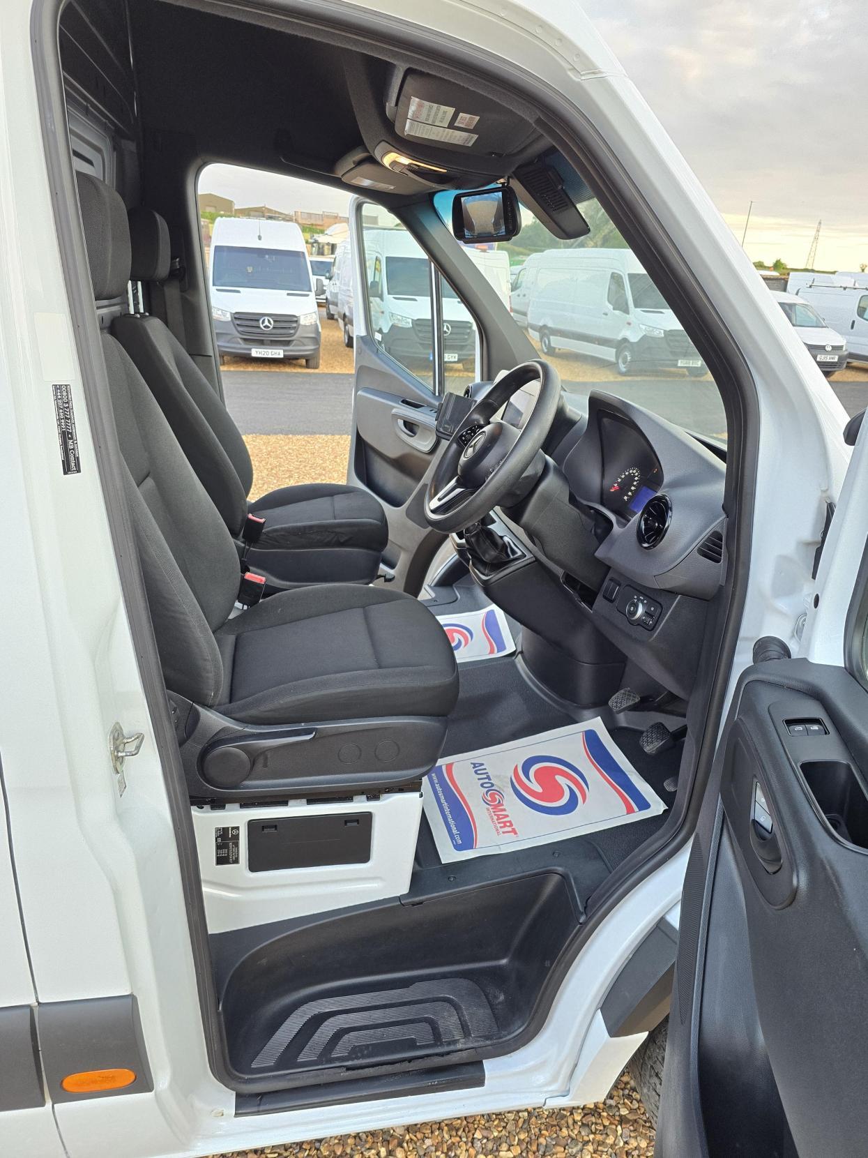 Mercedes-Benz Sprinter 2.1 311 CDI Panel Van 5dr Diesel Manual RWD L3 H2 Euro 6 (114 ps)