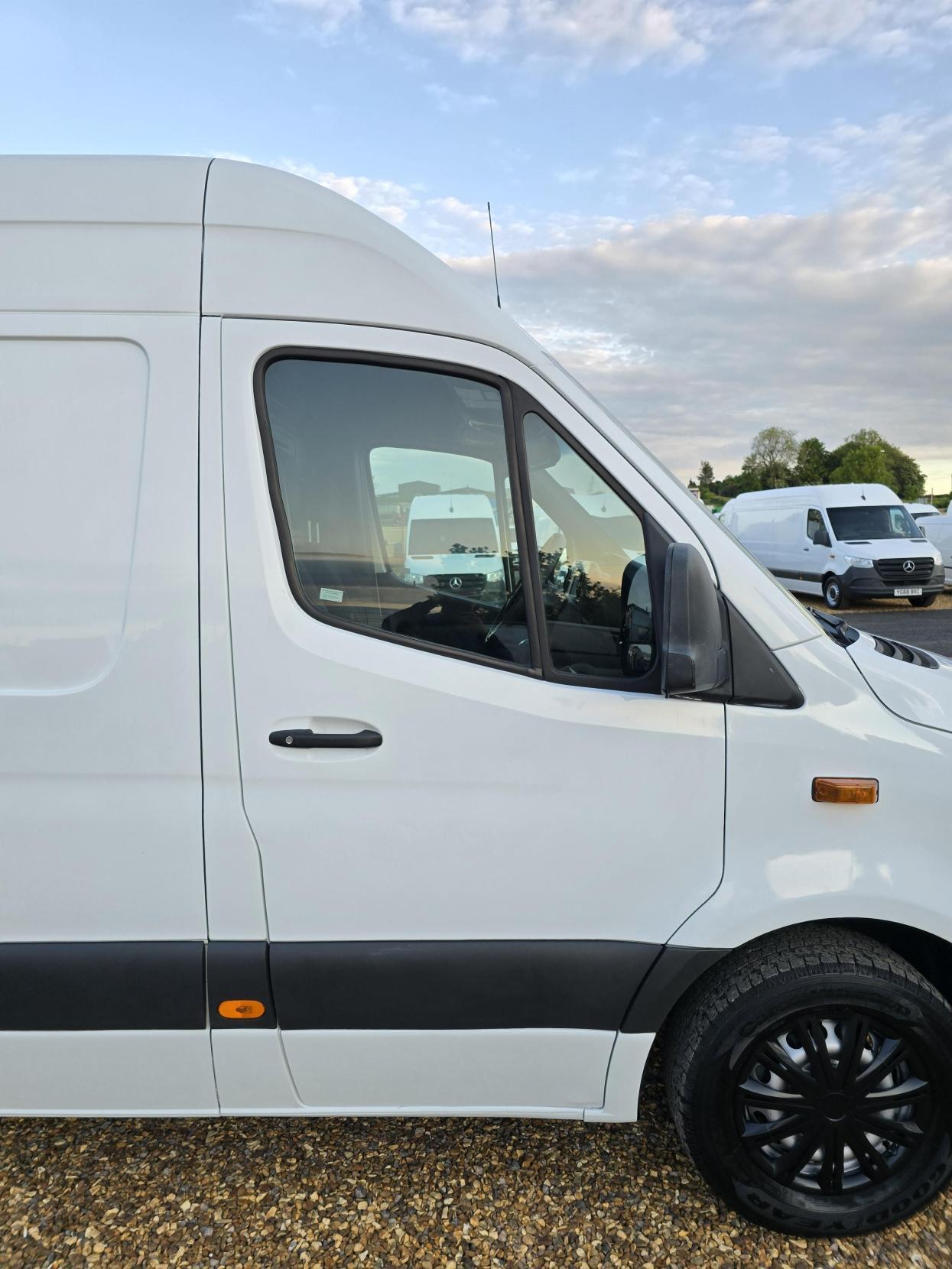 Mercedes-Benz Sprinter 2.1 311 CDI Panel Van 5dr Diesel Manual RWD L3 H2 Euro 6 (114 ps)