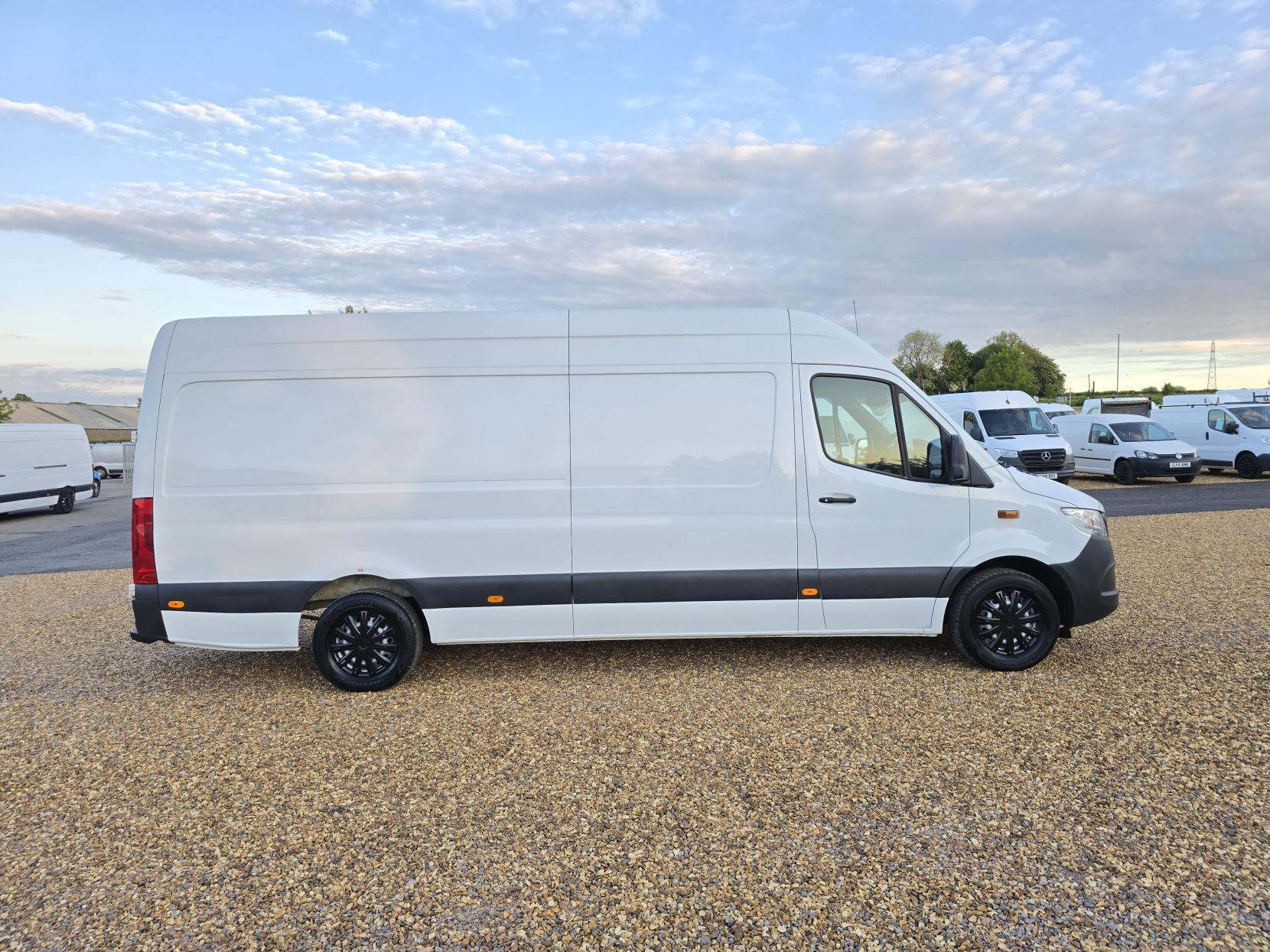 Mercedes-Benz Sprinter 2.1 311 CDI Panel Van 5dr Diesel Manual RWD L3 H2 Euro 6 (114 ps)