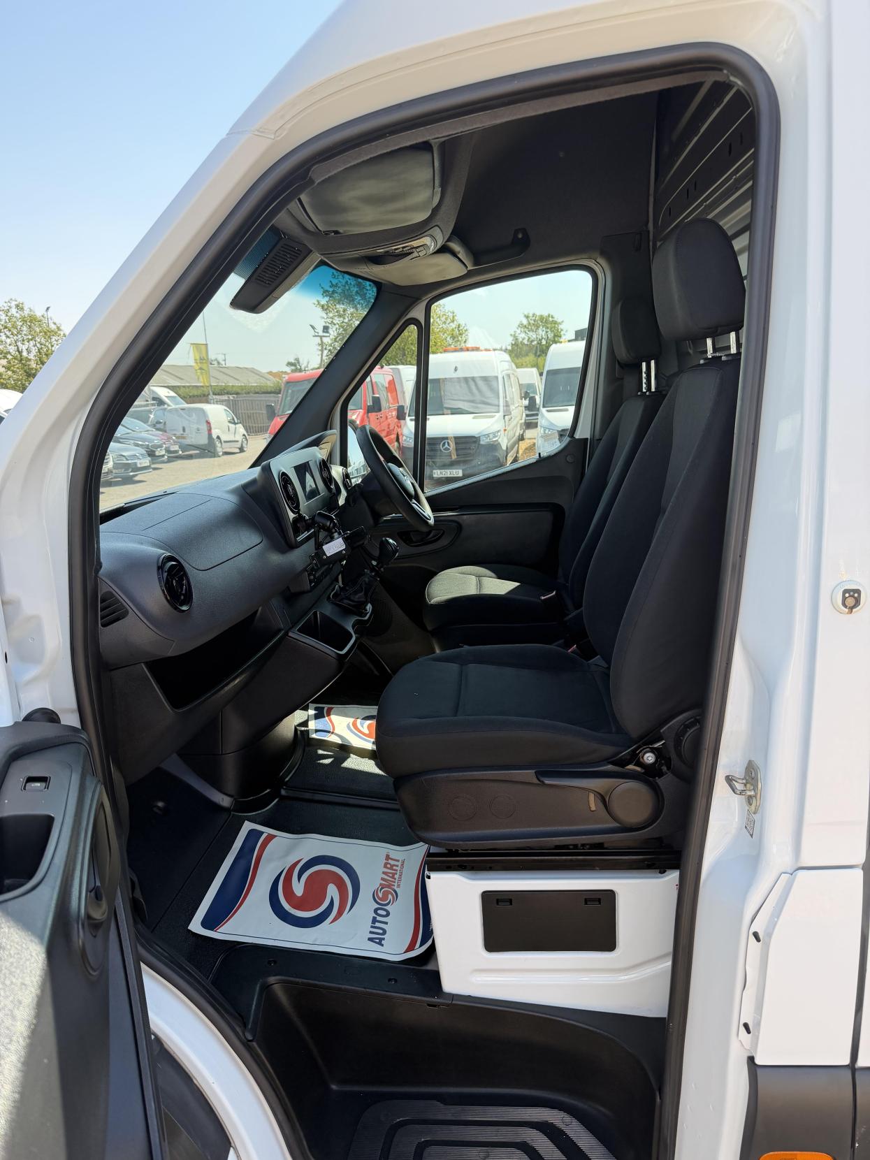2019 Mercedes-Benz Sprinter 2.1 311 CDI Panel Van 5dr Diesel Manual RWD L3 H2 Euro 6 (114 ps) - Thumbnail 14
