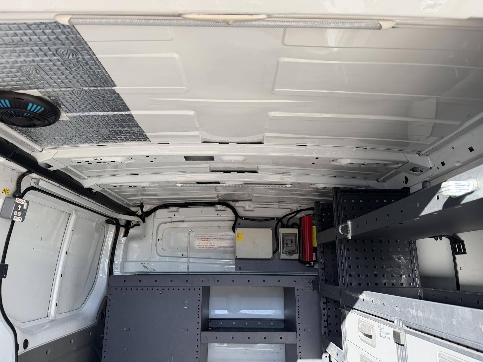 2014 Vauxhall Vivaro 2.0 CDTi ecoFLEX Panel Van 4dr Diesel Manual FWD L3 (180 g/km, 113 bhp) - Thumbnail 32