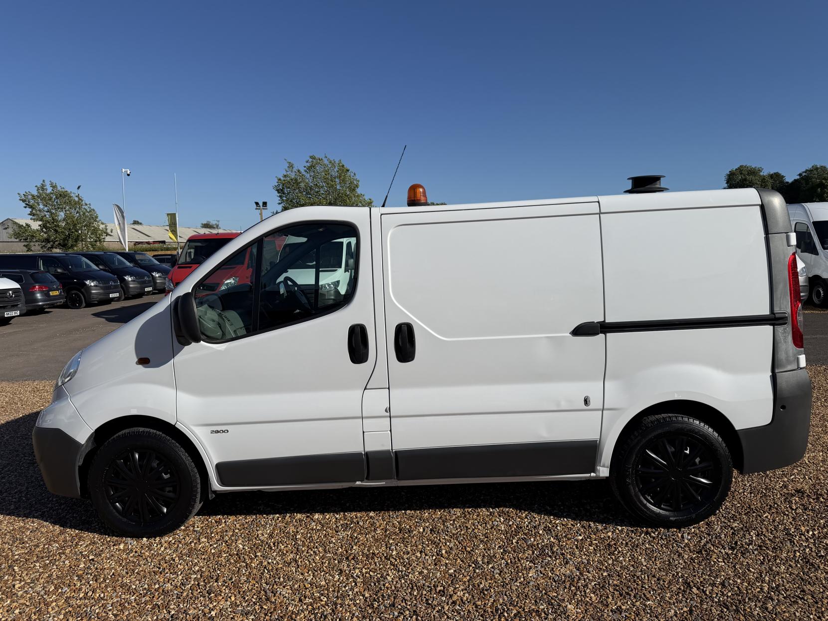 2014 Vauxhall Vivaro 2.0 CDTi ecoFLEX Panel Van 4dr Diesel Manual FWD L3 (180 g/km, 113 bhp) - Thumbnail 7