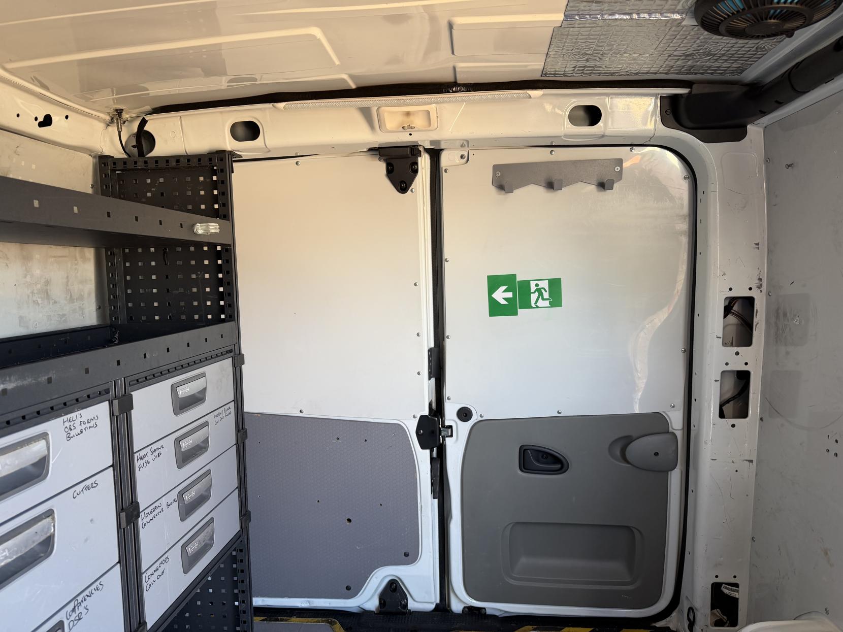 2014 Vauxhall Vivaro 2.0 CDTi ecoFLEX Panel Van 4dr Diesel Manual FWD L3 (180 g/km, 113 bhp) - Thumbnail 23