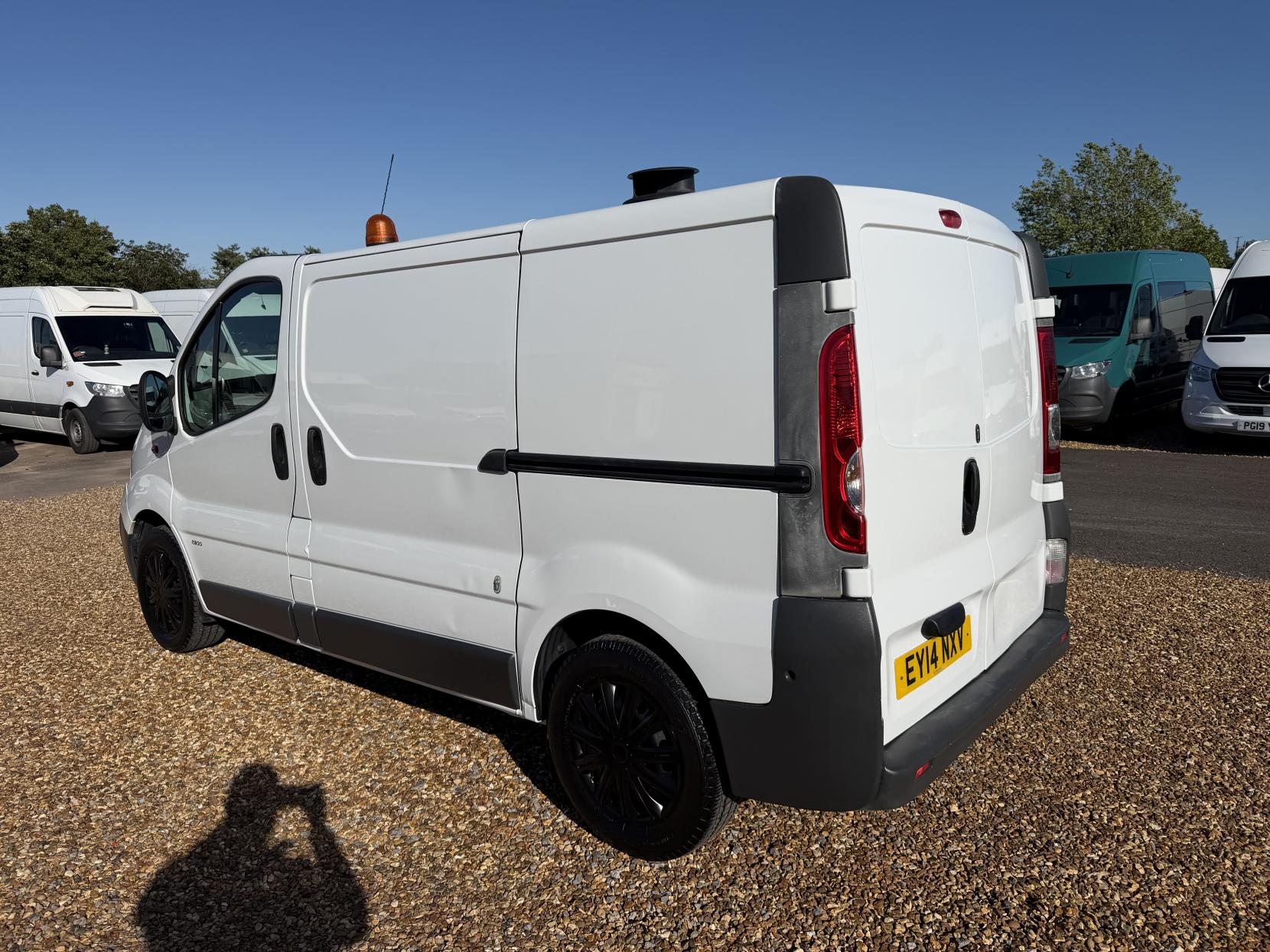 2014 Vauxhall Vivaro 2.0 CDTi ecoFLEX Panel Van 4dr Diesel Manual FWD L3 (180 g/km, 113 bhp) - Thumbnail 8