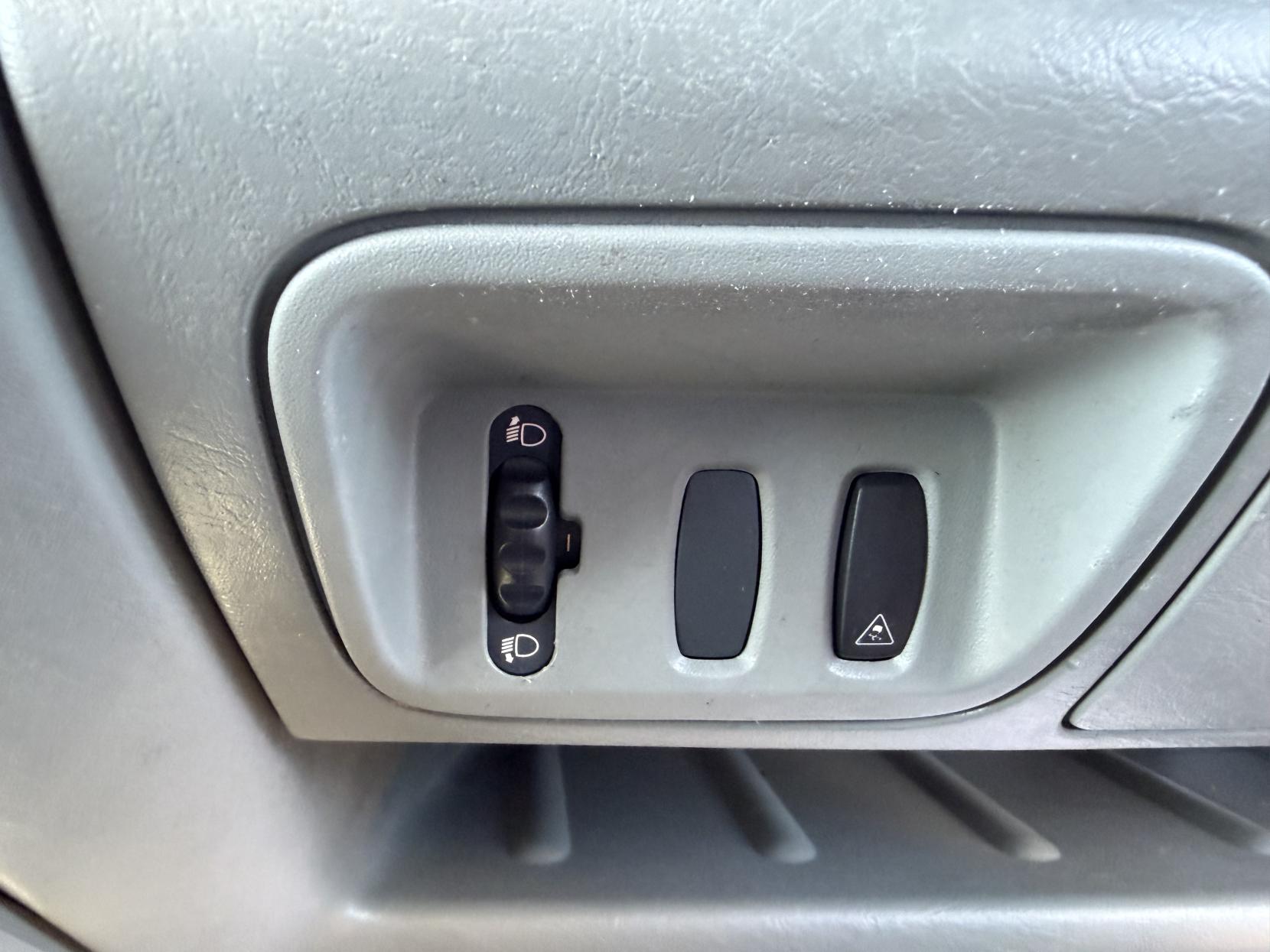 2014 Vauxhall Vivaro 2.0 CDTi ecoFLEX Panel Van 4dr Diesel Manual FWD L3 (180 g/km, 113 bhp) - Thumbnail 42