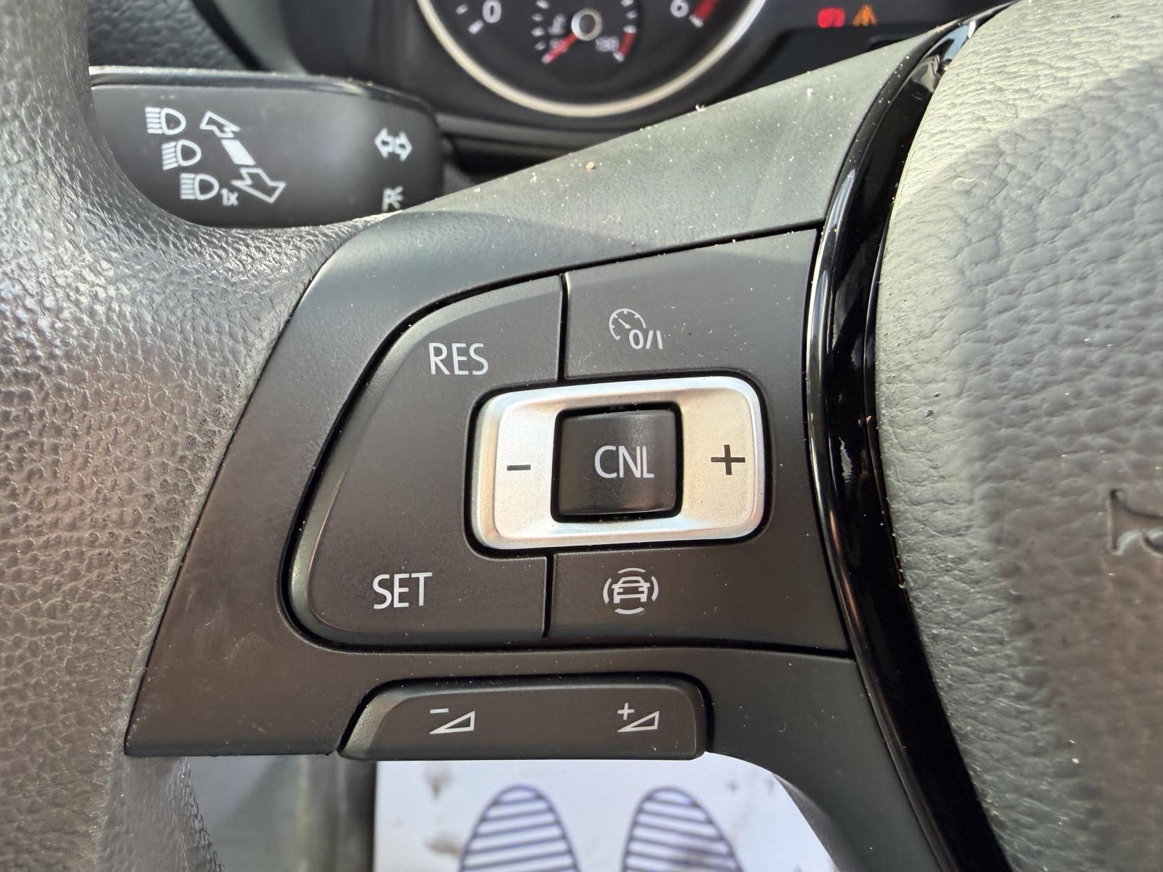 Volkswagen Crafter 2.0 TDI CR35 BlueMotion Tech Trendline Panel Van 5dr Diesel Manual FWD MWB High Roof Euro 6 (s/s) (140 ps)