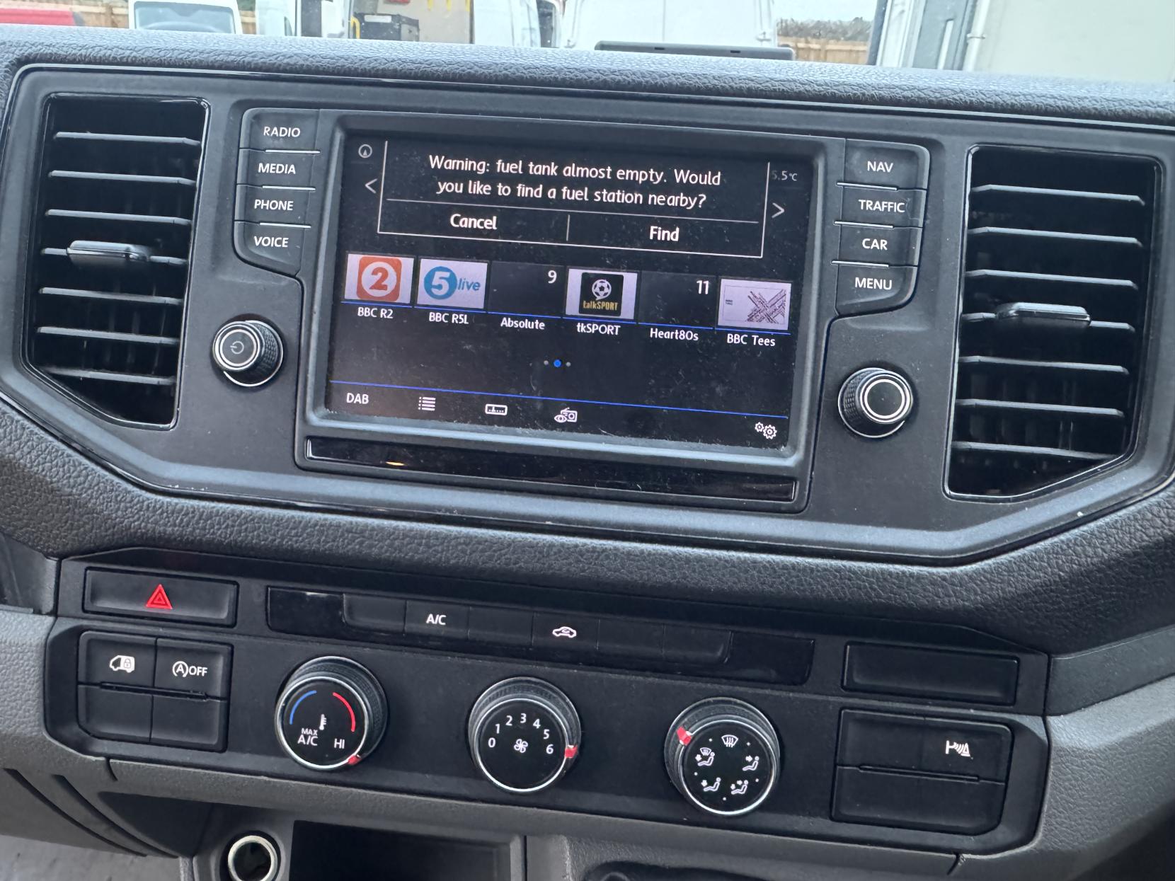 Volkswagen Crafter 2.0 TDI CR35 BlueMotion Tech Trendline Panel Van 5dr Diesel Manual FWD MWB High Roof Euro 6 (s/s) (140 ps)