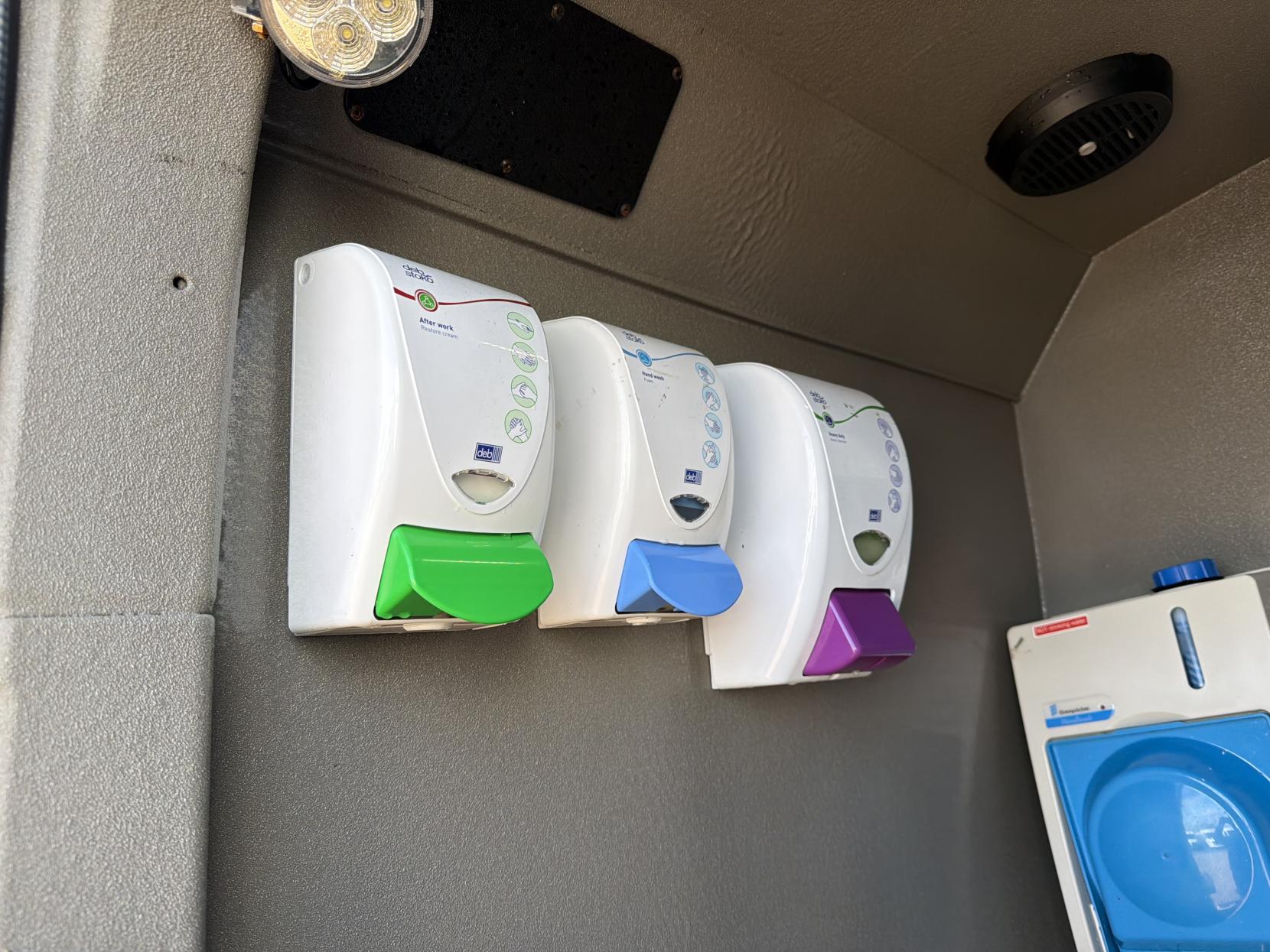 Volkswagen Crafter 2.0 TDI CR35 BlueMotion Tech Trendline Panel Van 5dr Diesel Manual FWD MWB High Roof Euro 6 (s/s) (140 ps)