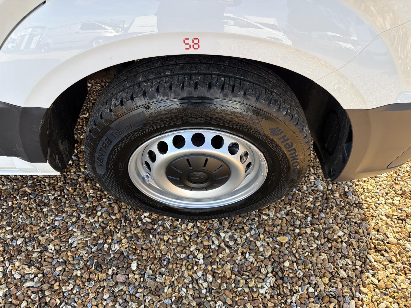 Volkswagen Crafter 2.0 TDI CR35 BlueMotion Tech Trendline Panel Van 5dr Diesel Manual FWD MWB High Roof Euro 6 (s/s) (140 ps)