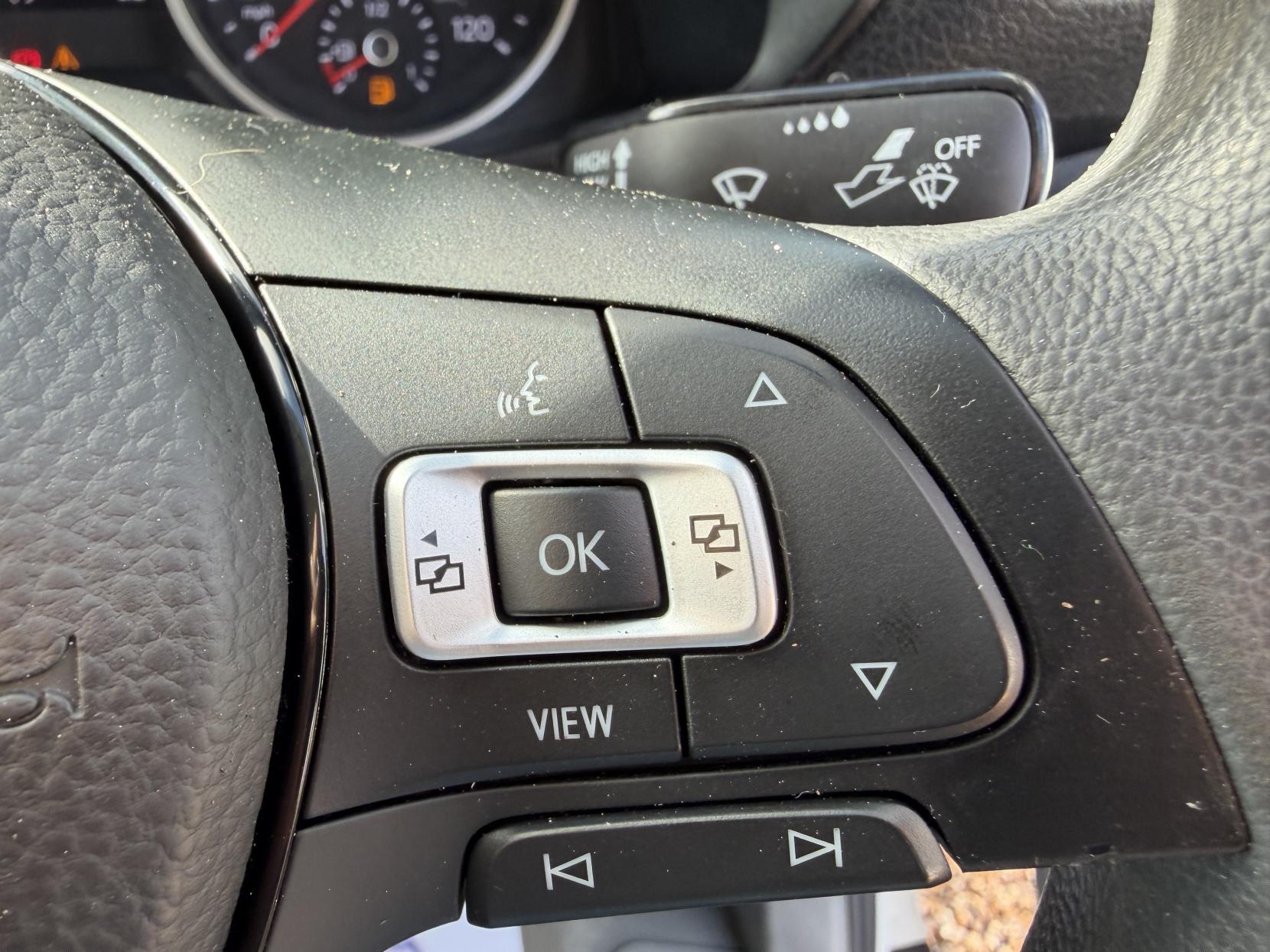 Volkswagen Crafter 2.0 TDI CR35 BlueMotion Tech Trendline Panel Van 5dr Diesel Manual FWD MWB High Roof Euro 6 (s/s) (140 ps)