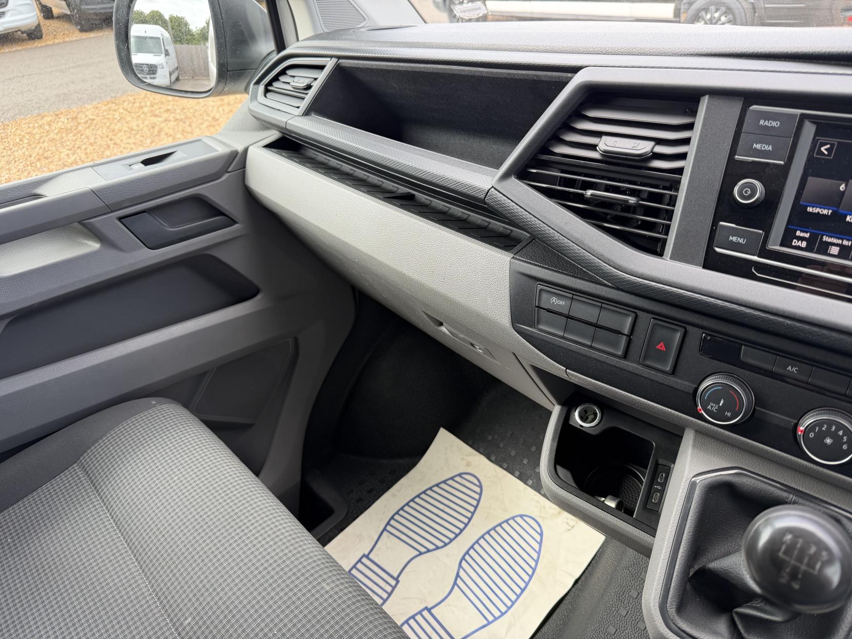 2021 Volkswagen Transporter 2.0 TDI T28 Startline Panel Van 5dr Diesel Manual FWD SWB Euro 6 (s/s) (110 ps) - Thumbnail 43