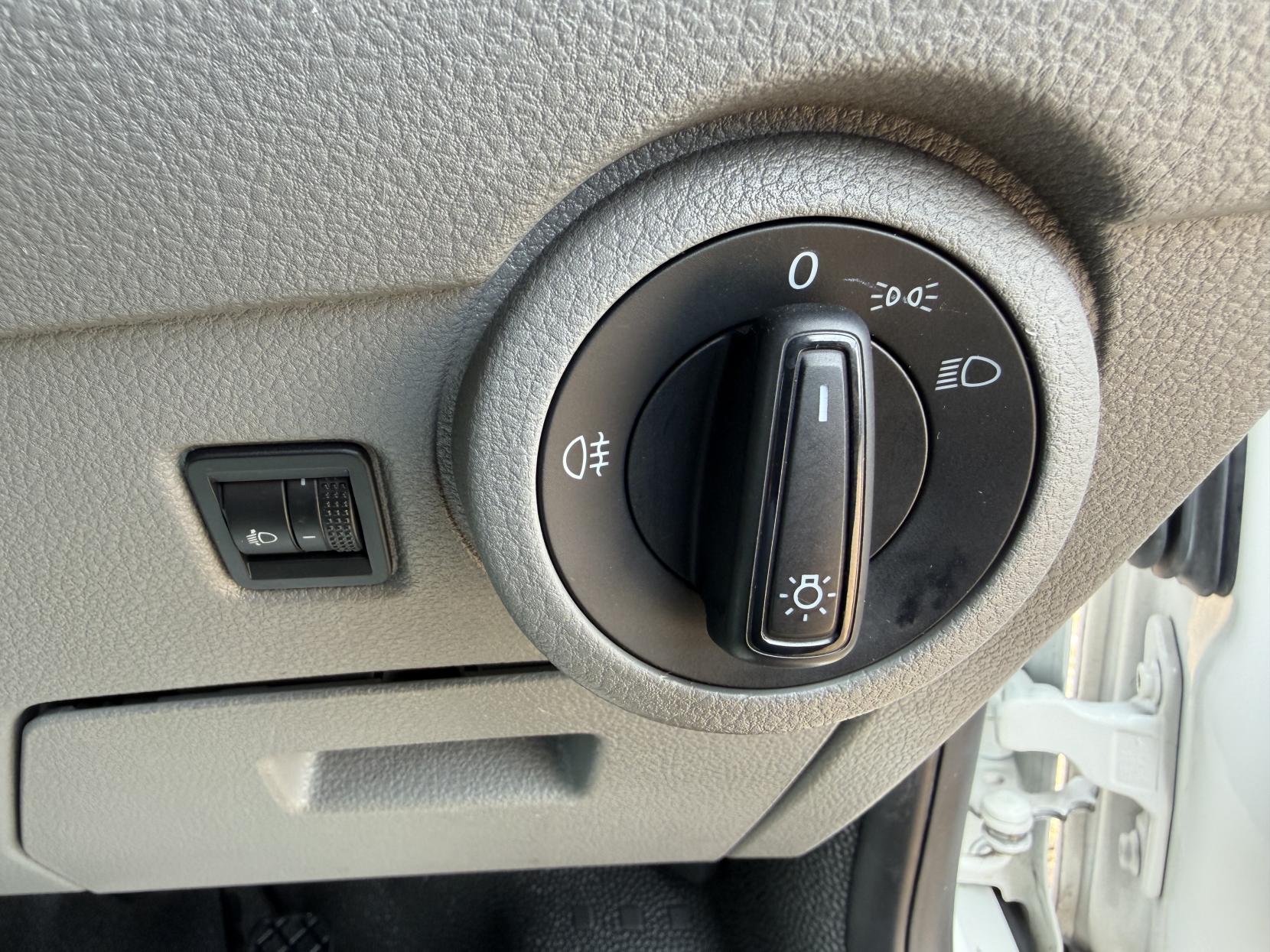 2021 Volkswagen Transporter 2.0 TDI T28 Startline Panel Van 5dr Diesel Manual FWD SWB Euro 6 (s/s) (110 ps) - Thumbnail 35