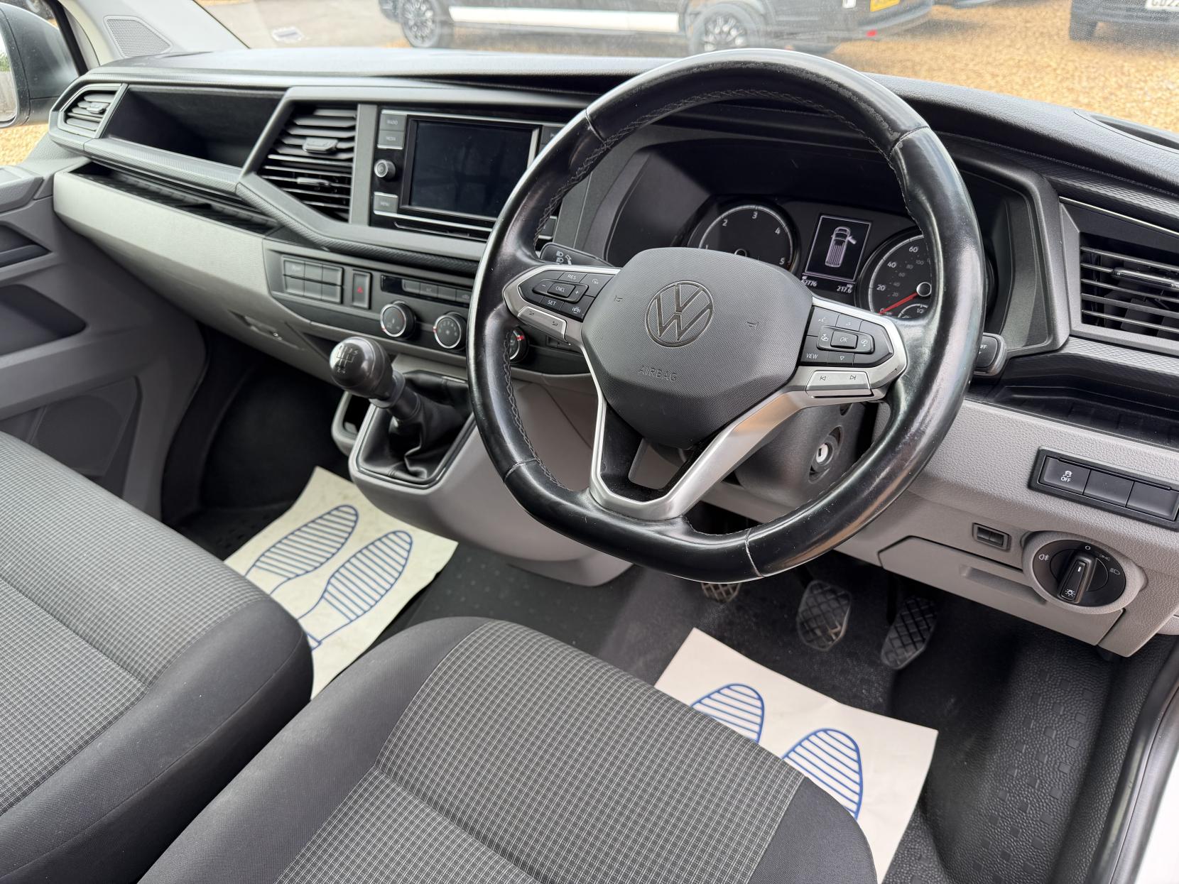 2021 Volkswagen Transporter 2.0 TDI T28 Startline Panel Van 5dr Diesel Manual FWD SWB Euro 6 (s/s) (110 ps) - Thumbnail 2