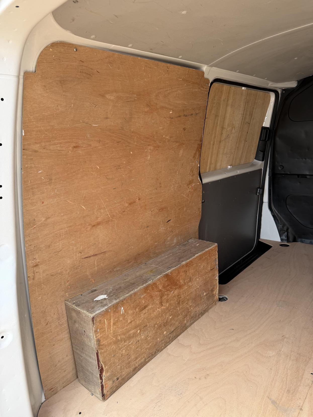 2021 Volkswagen Transporter 2.0 TDI T28 Startline Panel Van 5dr Diesel Manual FWD SWB Euro 6 (s/s) (110 ps) - Thumbnail 26